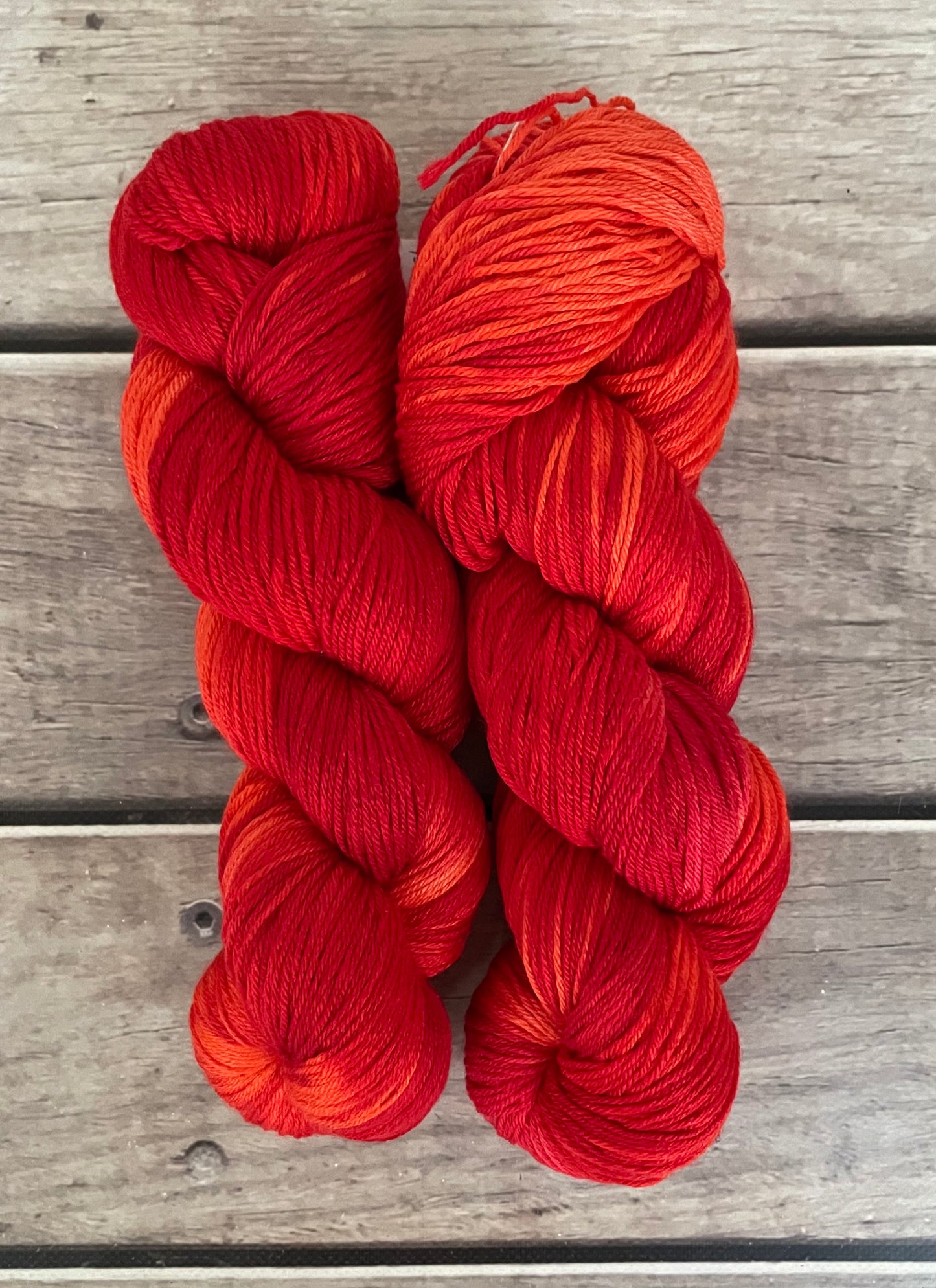 Hot Poker ooak - 4ply/f - silk/merino yarn - Jasmine 4