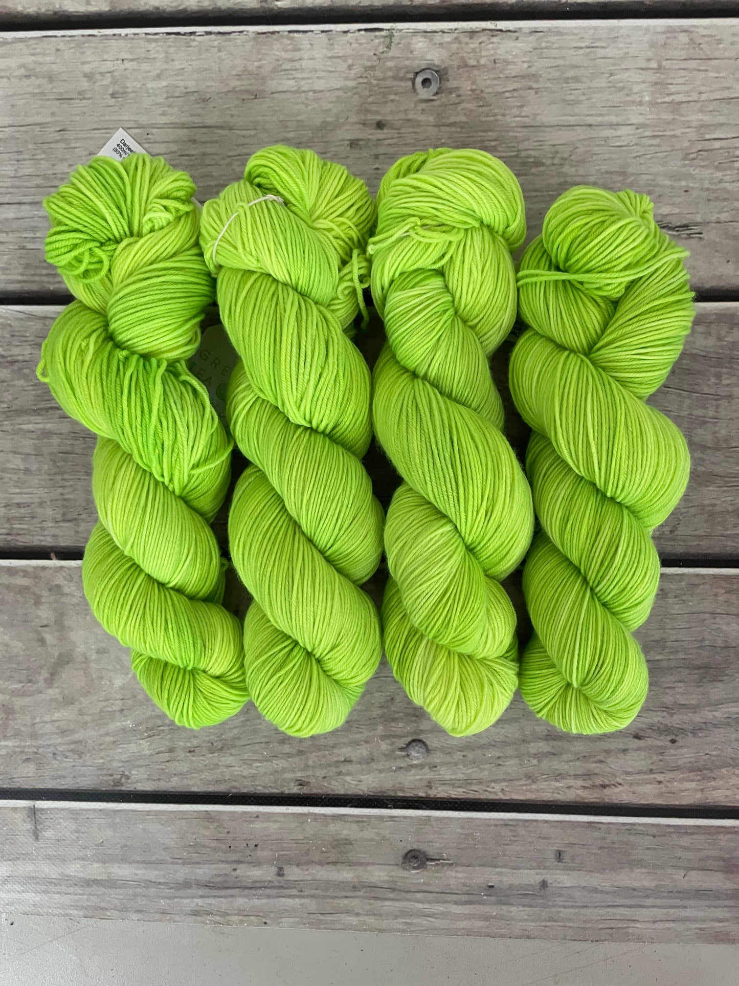 Aurora #5 - sock yarn in merino and nylon - Darjeeling