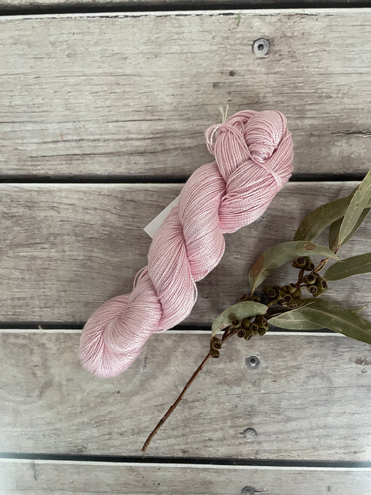 Pale Dragon - 4 ply in Mulberry silk - Ginseng f