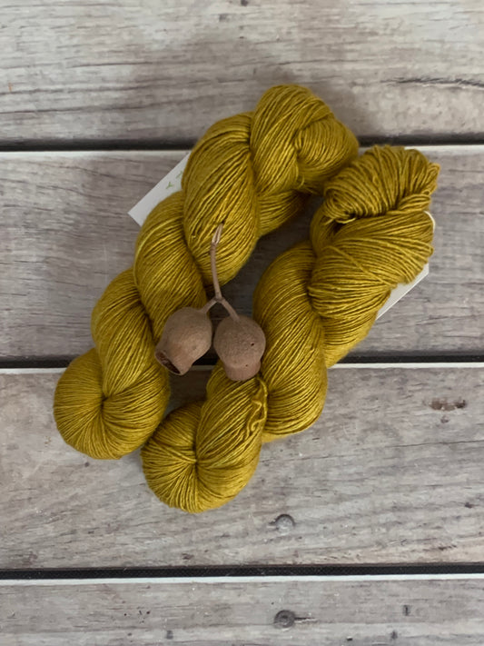 Golden Fern- 4 ply Merino /Silk single yarn - Osmanthus