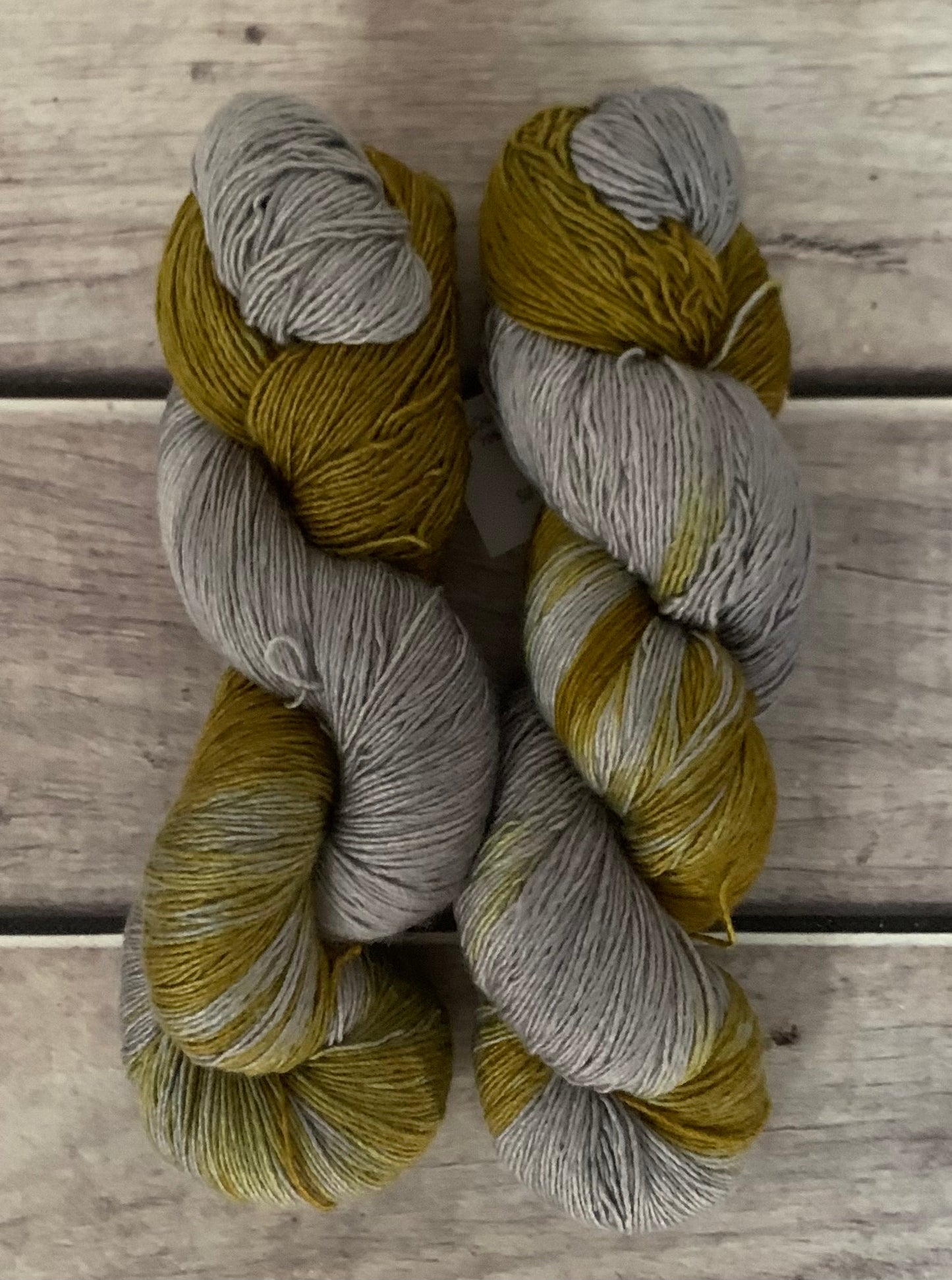Silvereye Wing -  4 ply Merino /Silk single yarn - Osmanthus