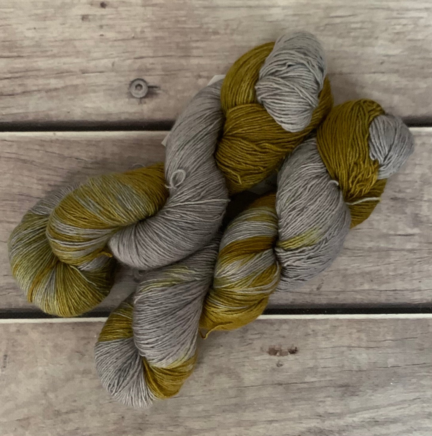 Silvereye Wing -  4 ply Merino /Silk single yarn - Osmanthus