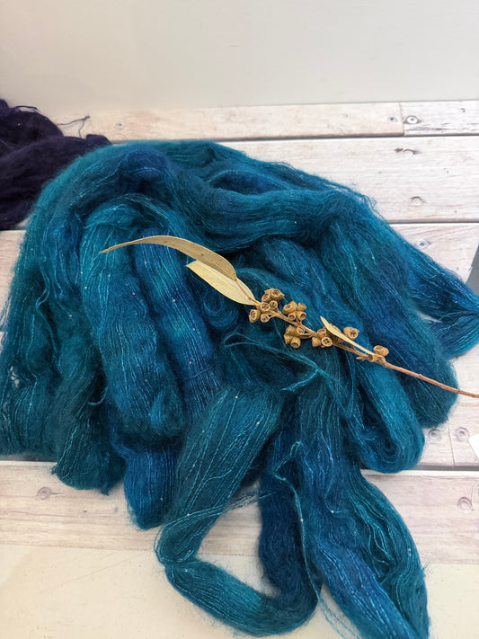 Vintage Button - mohair/silk/sequins - Gyrokuro 3ply