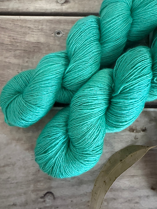 Neon Cuckoo Bee #2 - Merino/Silk 4 ply single - Osmanthus