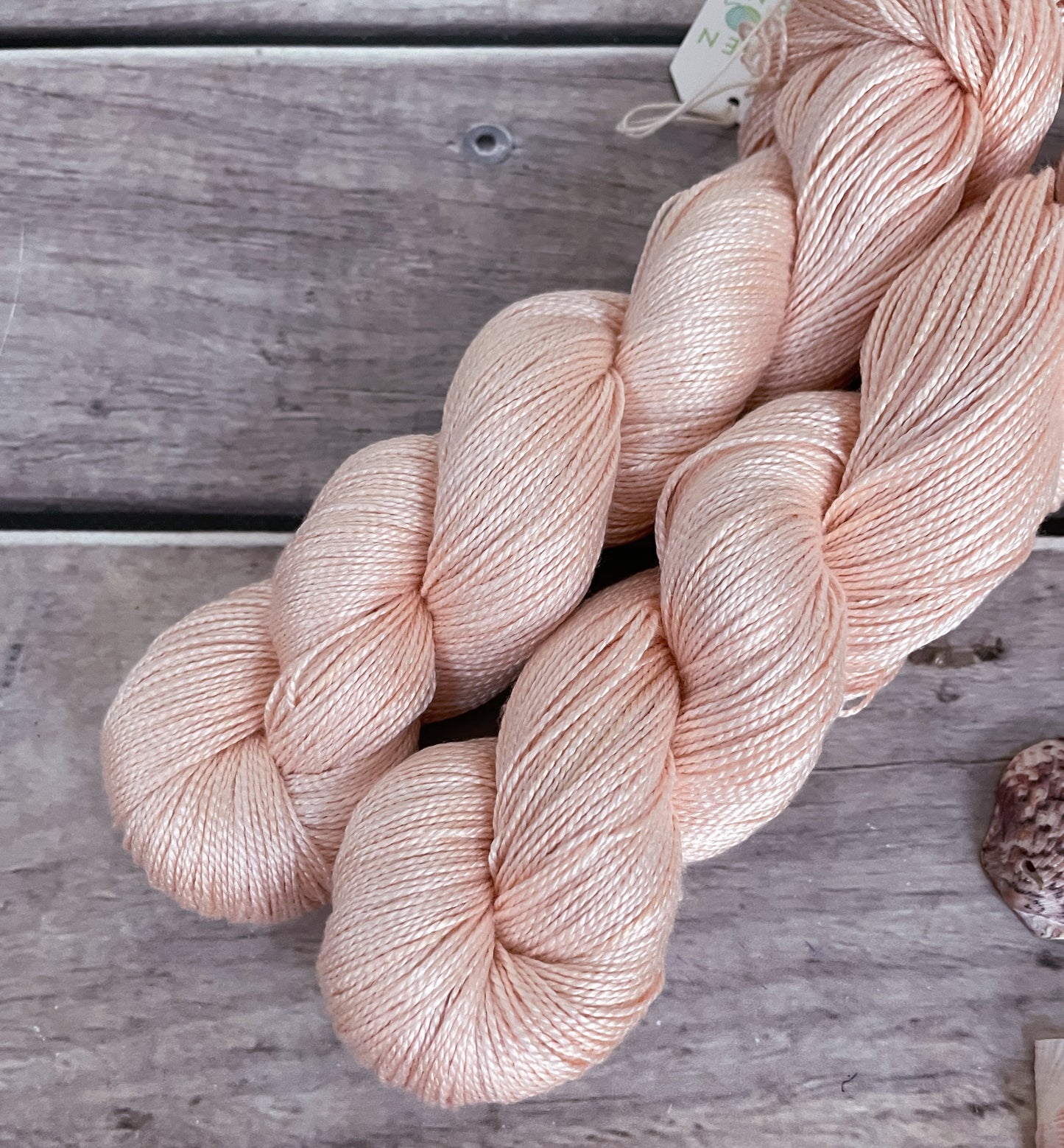 She Sells Seashells - 4 ply in Mulberry silk - Ginseng