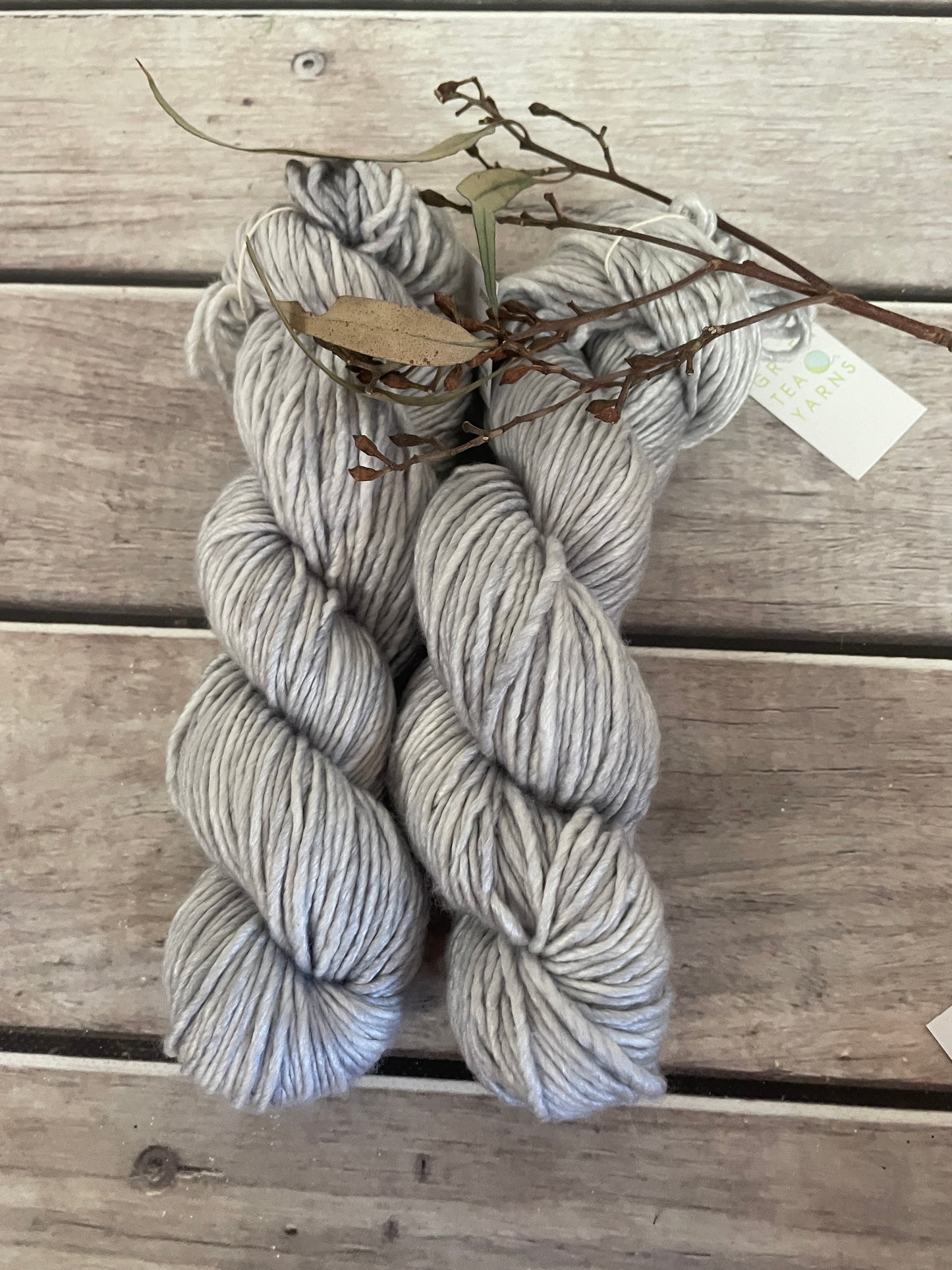 Silvercloud / 10 ply merino/silk singles - Peach