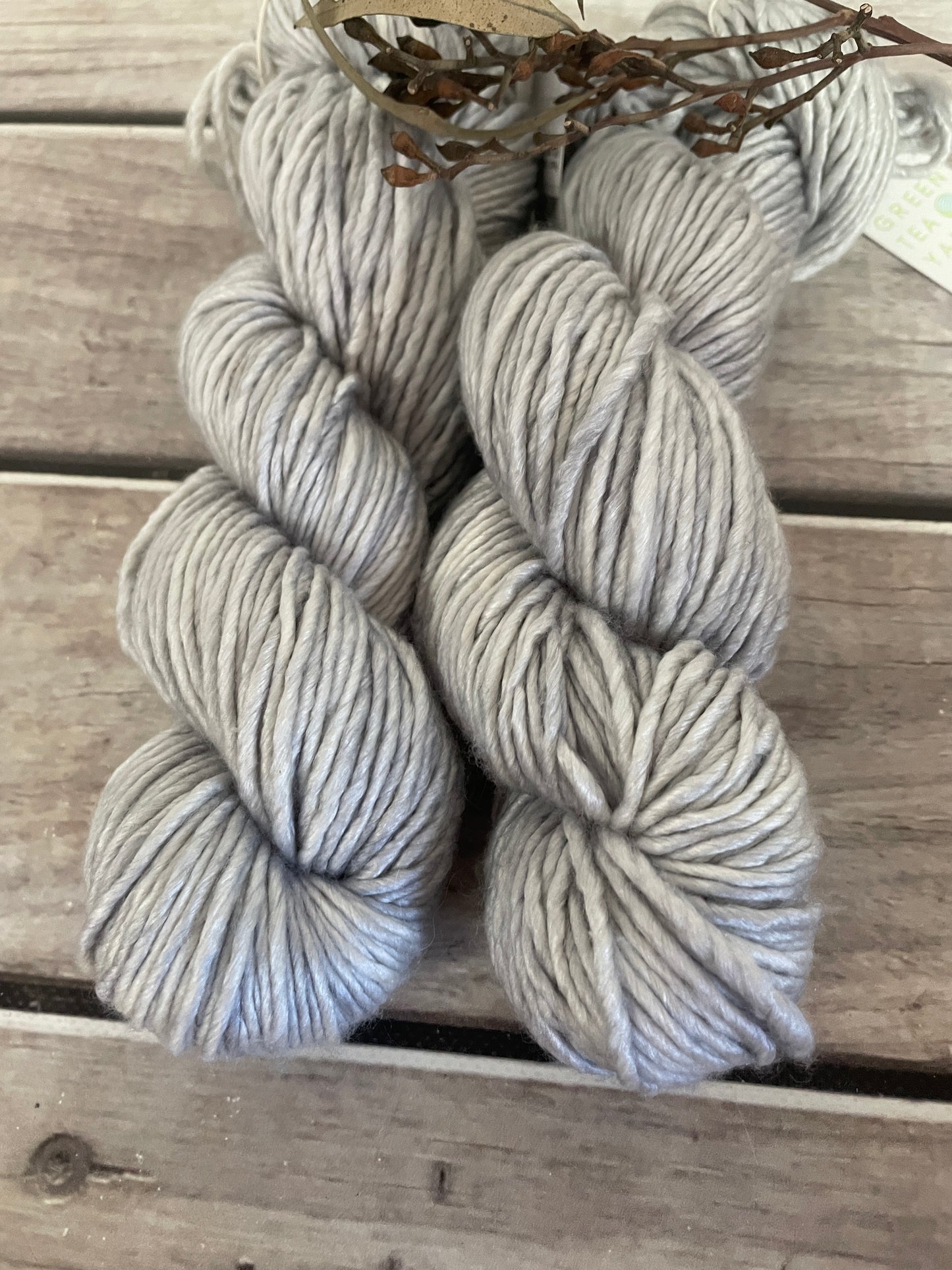 Silvercloud / 10 ply merino/silk singles - Peach