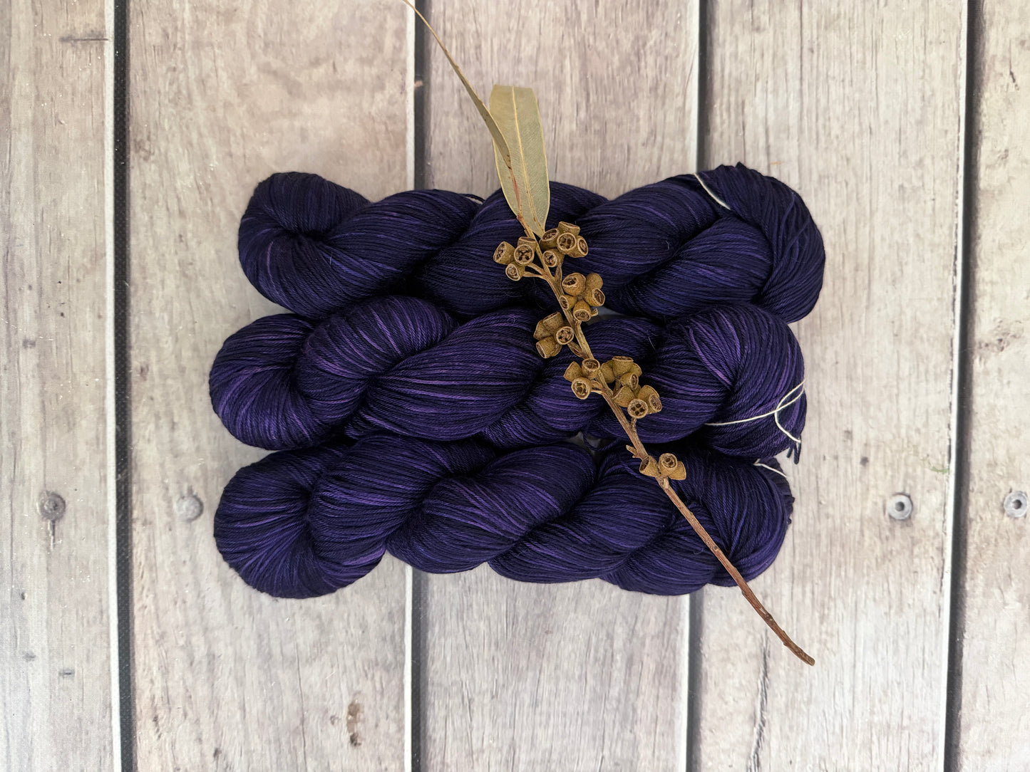 Percy's Purple - 4 ply Mulberry silk - Pekoe f