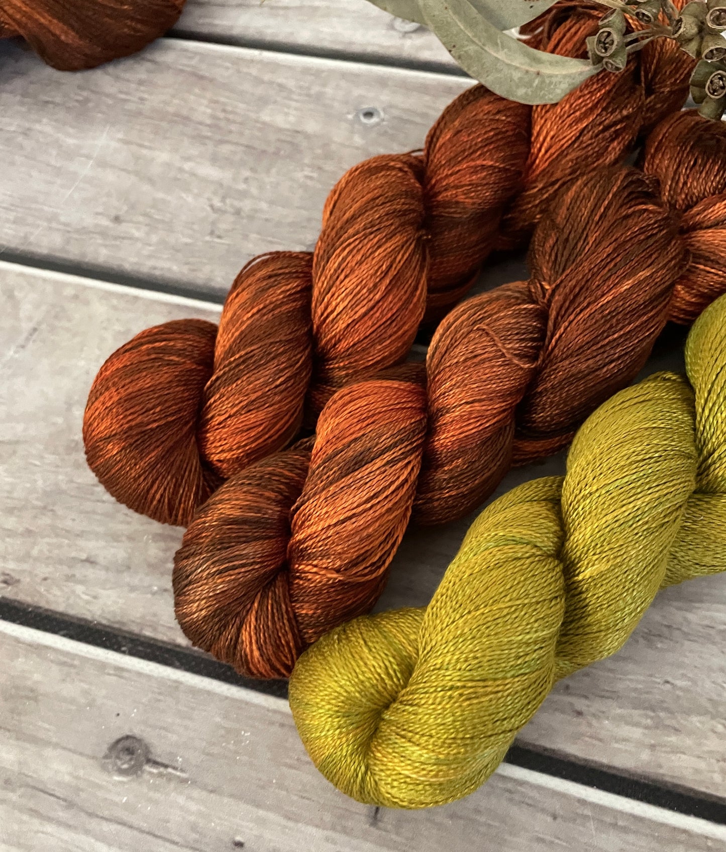 Woodend - 3 ply pure silk yarn - Ginseng hl