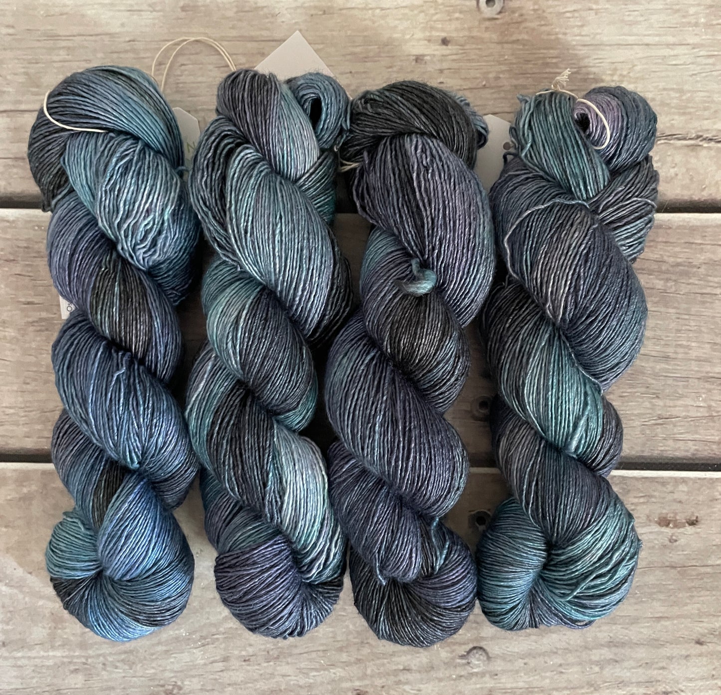 Tides on Merino and Silk 4 ply single - Osmanthus