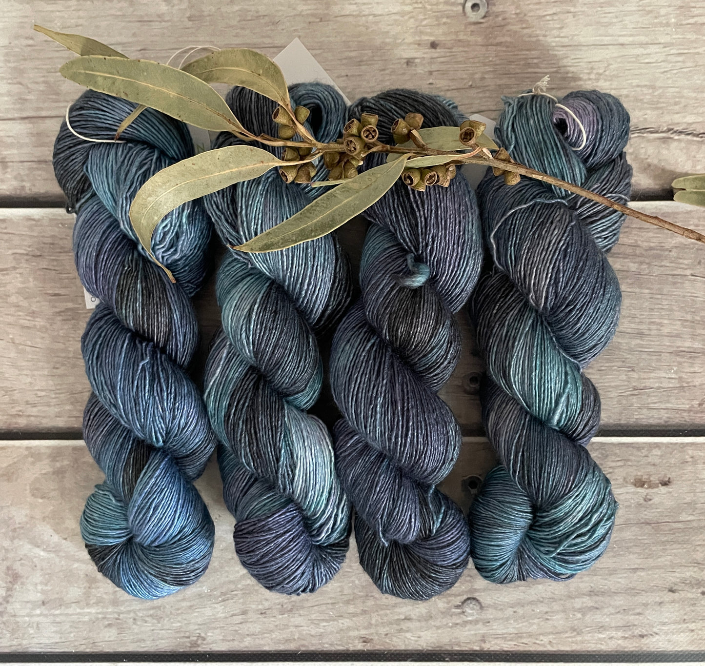 Tides on Merino and Silk 4 ply single - Osmanthus