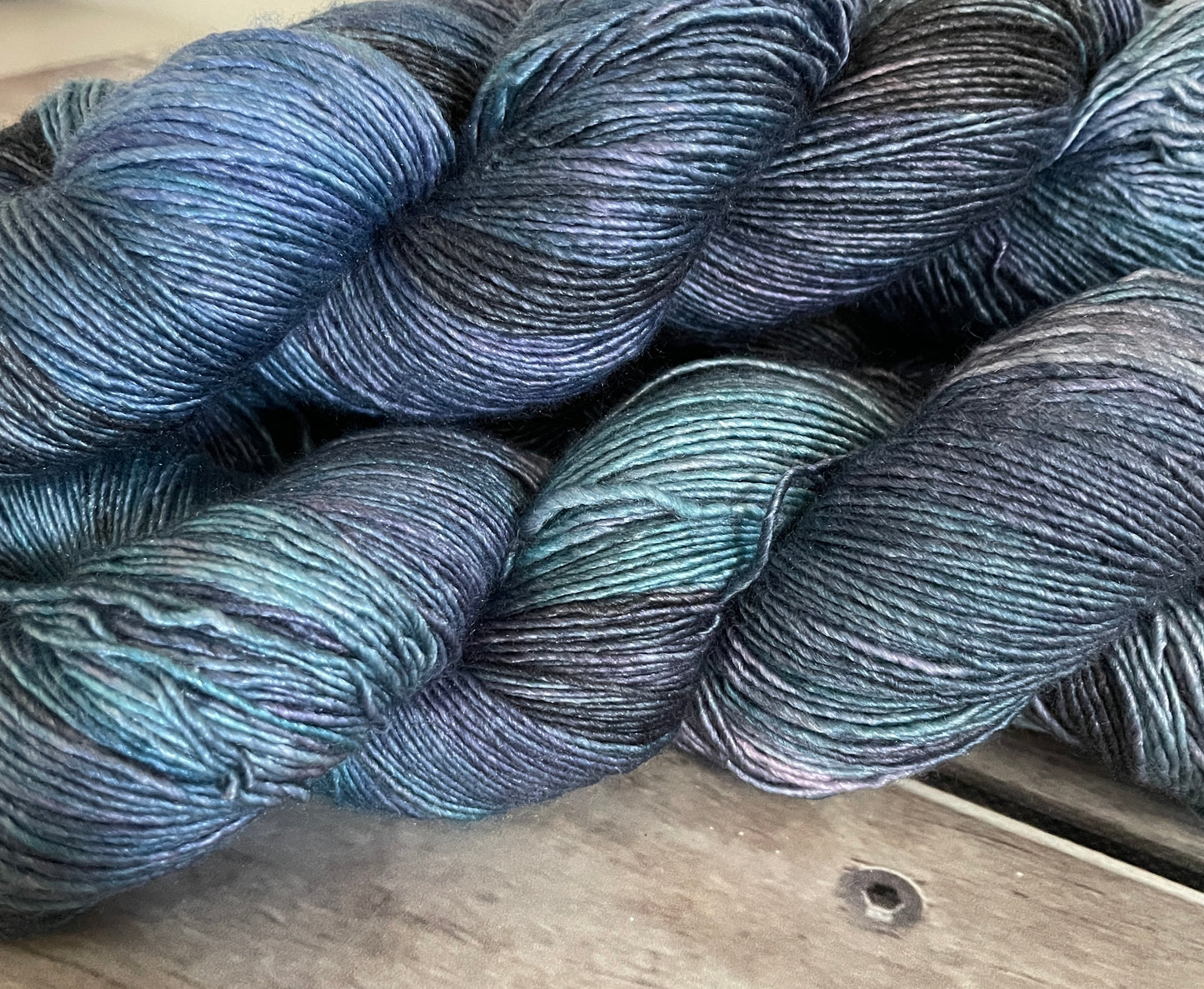 Tides on Merino and Silk 4 ply single - Osmanthus