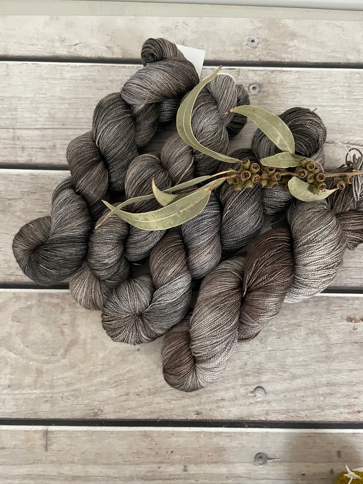 Pale Peat - Merino/silk - 2 Ply - Jasmin2