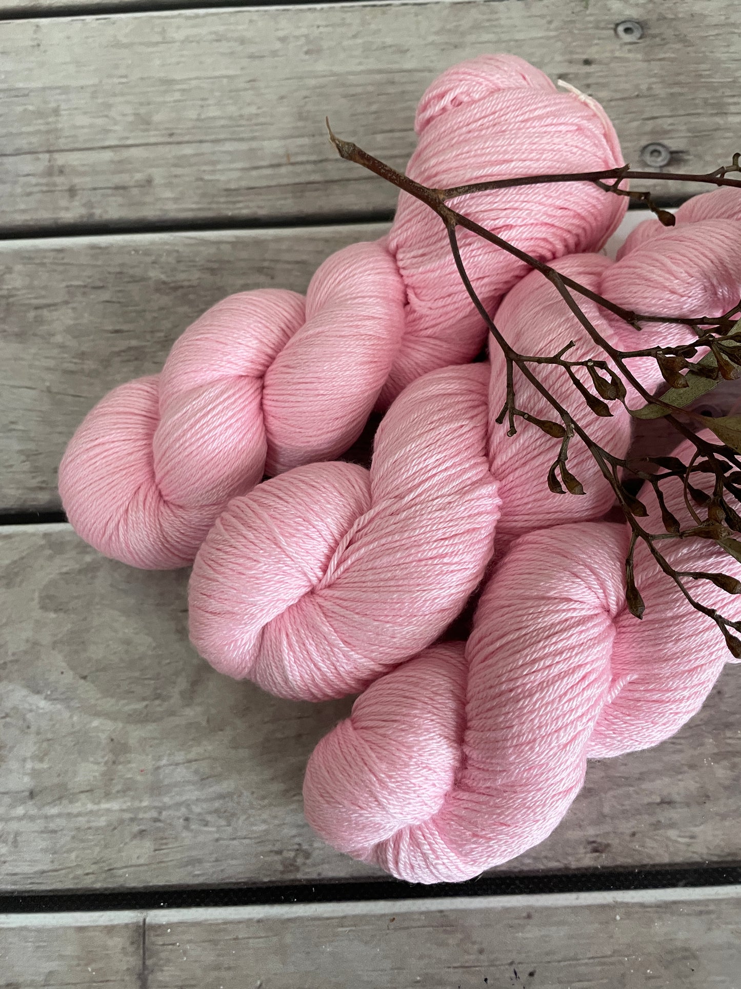 China Doll - 4ply/fingering - silk and merino yarn - Jasmin 4
