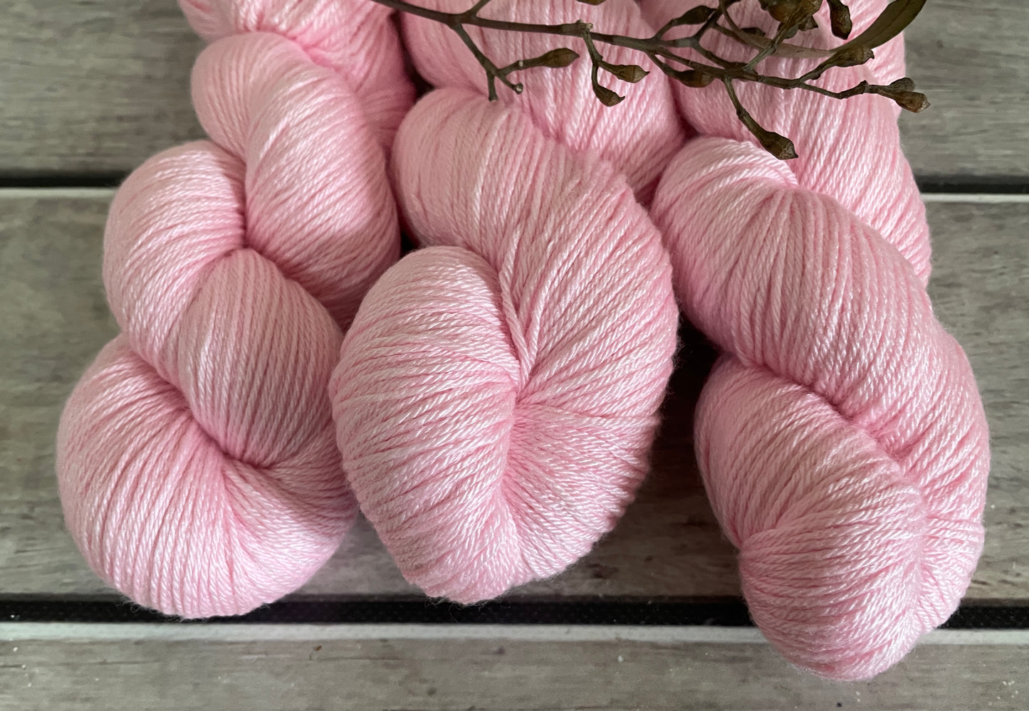 China Doll - 4ply/fingering - silk and merino yarn - Jasmin 4