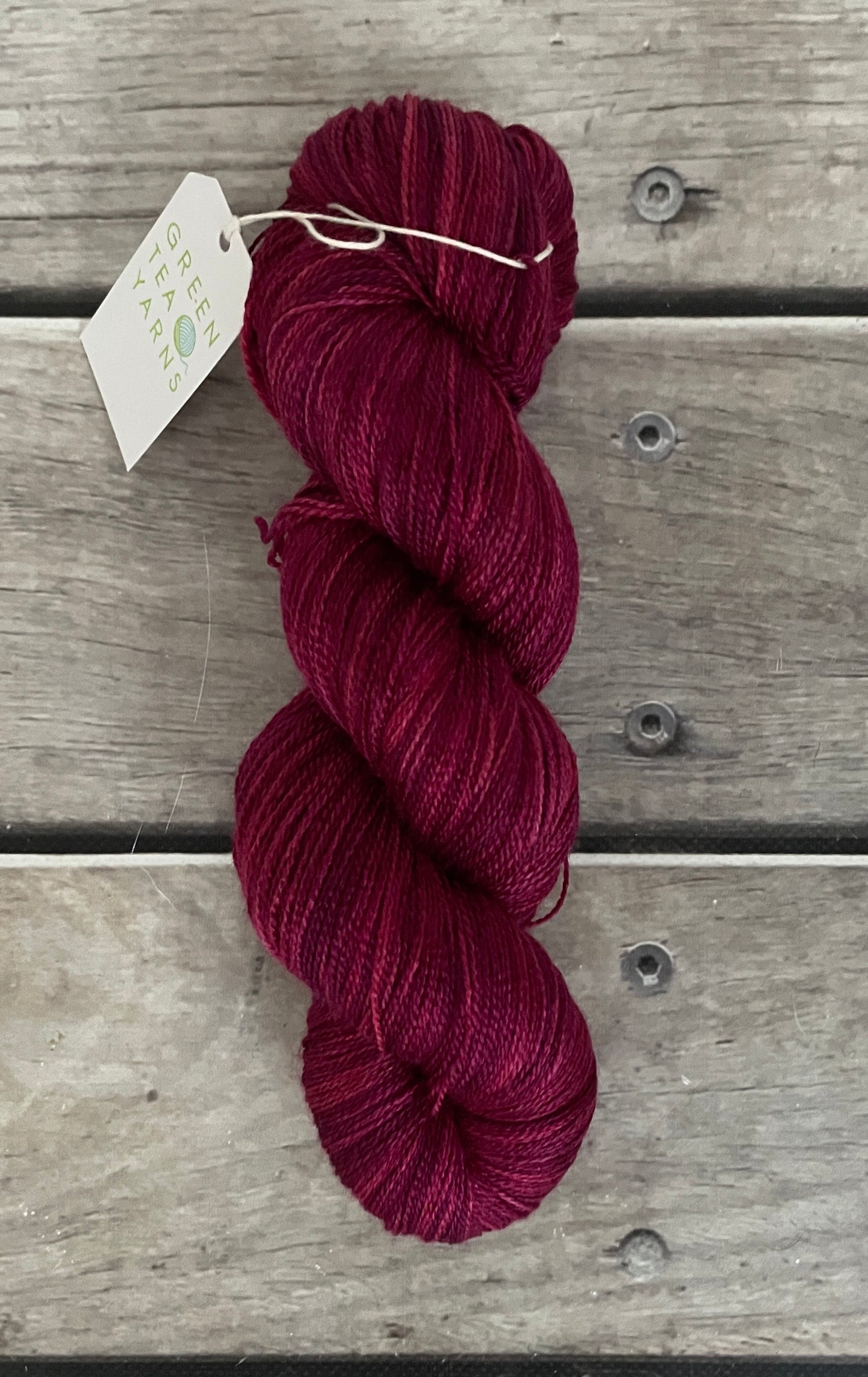 Bush Berries - Merino/silk - 2 Ply - Jasmin2