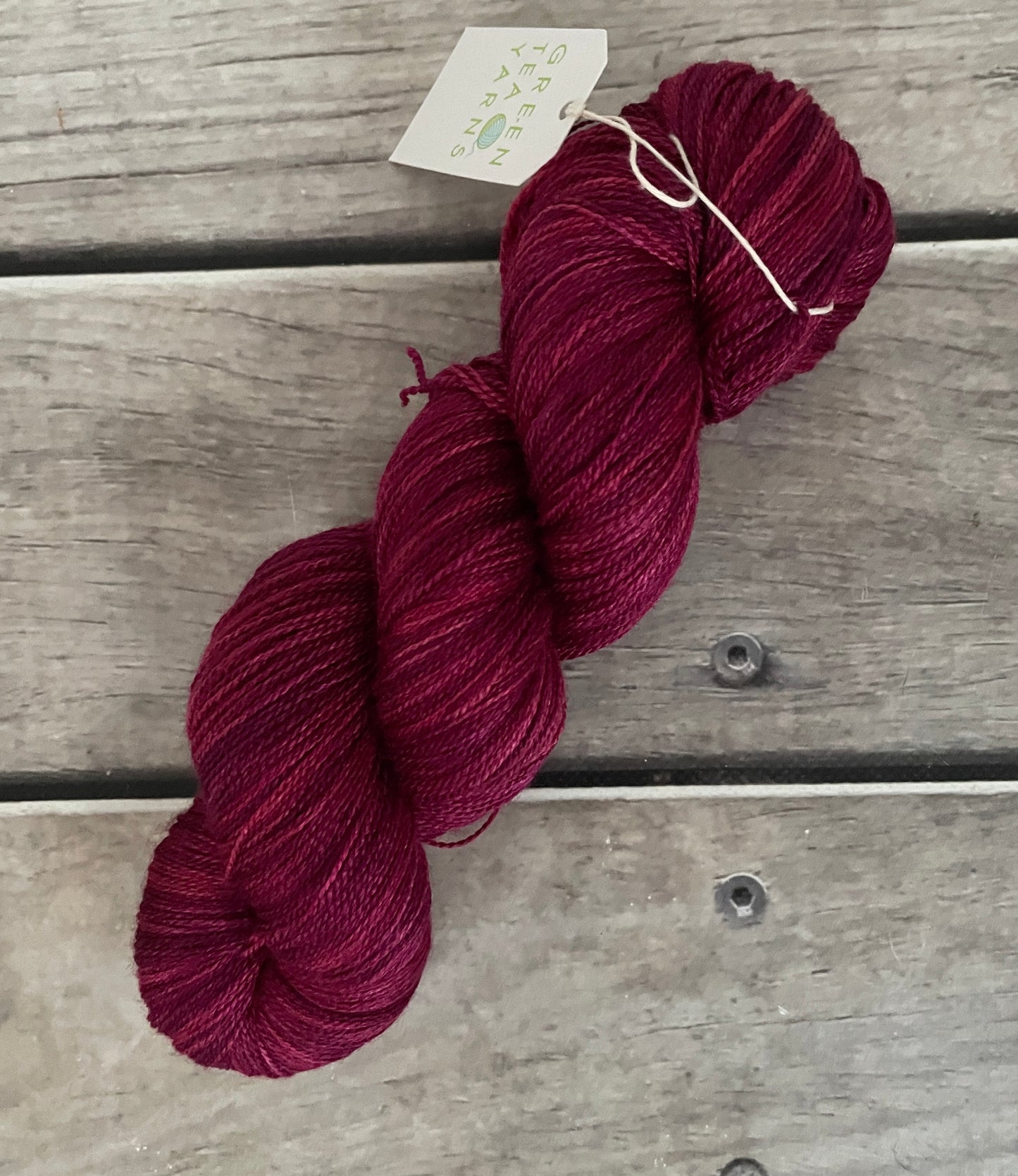 Bush Berries - Merino/silk - 2 Ply - Jasmin2