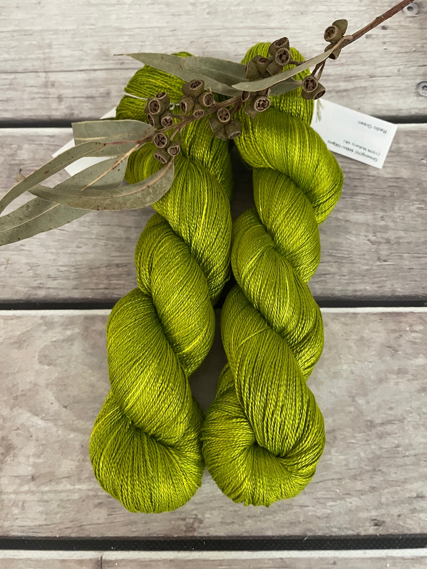 Radio Green - 3 ply pure silk yarn - Ginseng hl