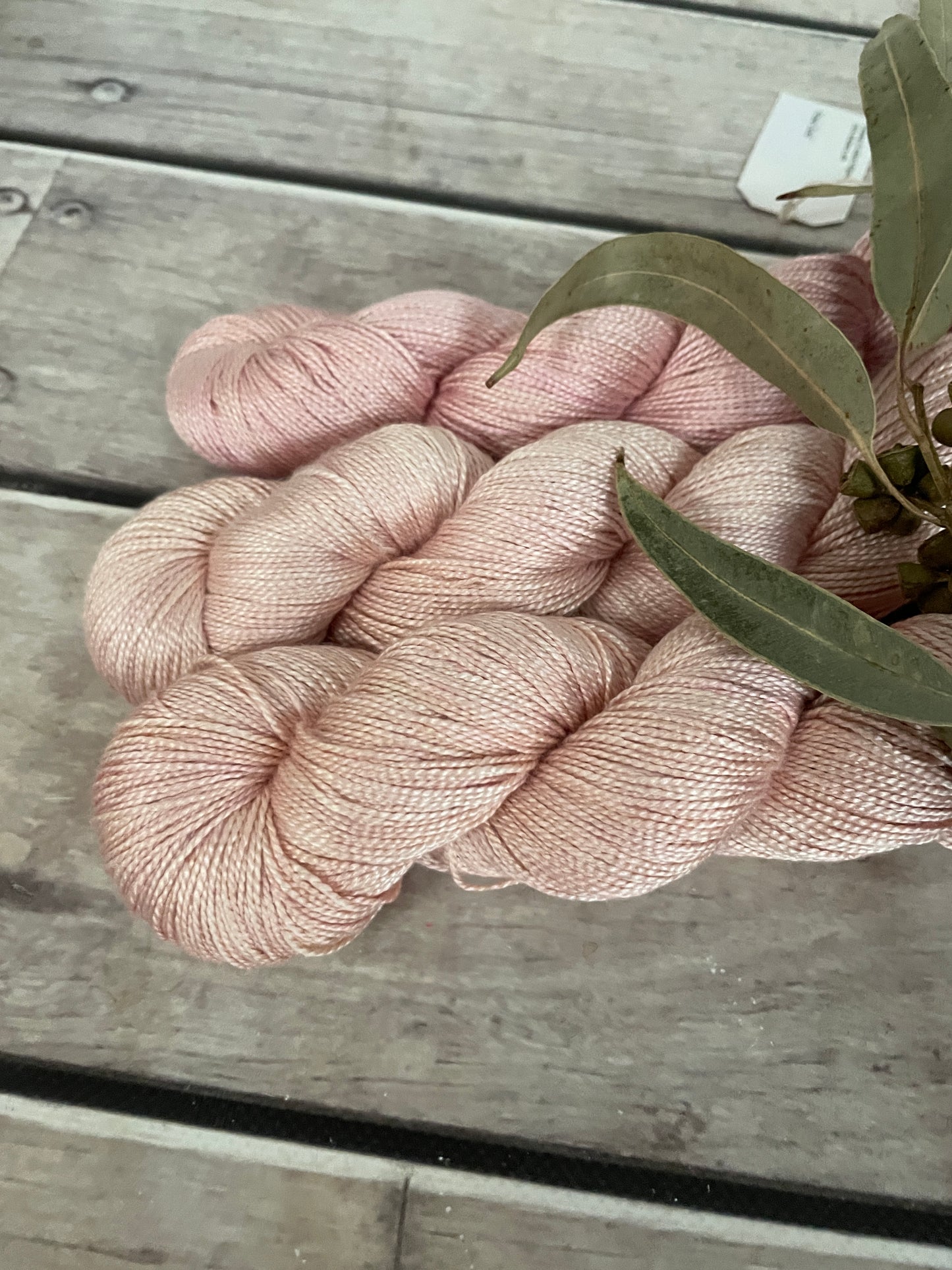 She Sells Seashells - 4 ply in Mulberry silk - Ginseng