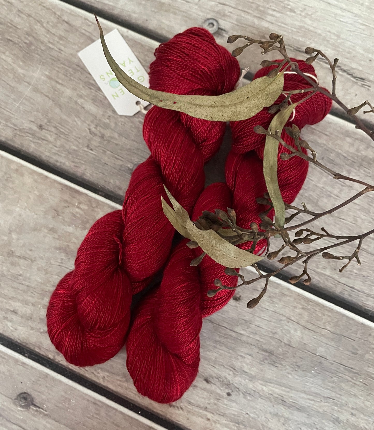 Dark Lacquer red - 3 ply in Mulberry silk - Ginseng hl