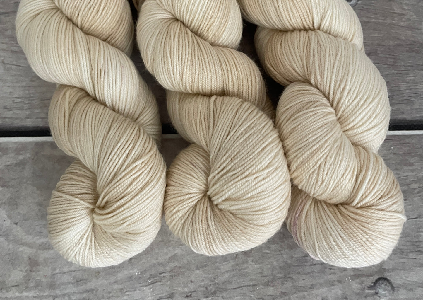 Pale Gold - 4 ply merino/nylon sock yarn - Darjeeling