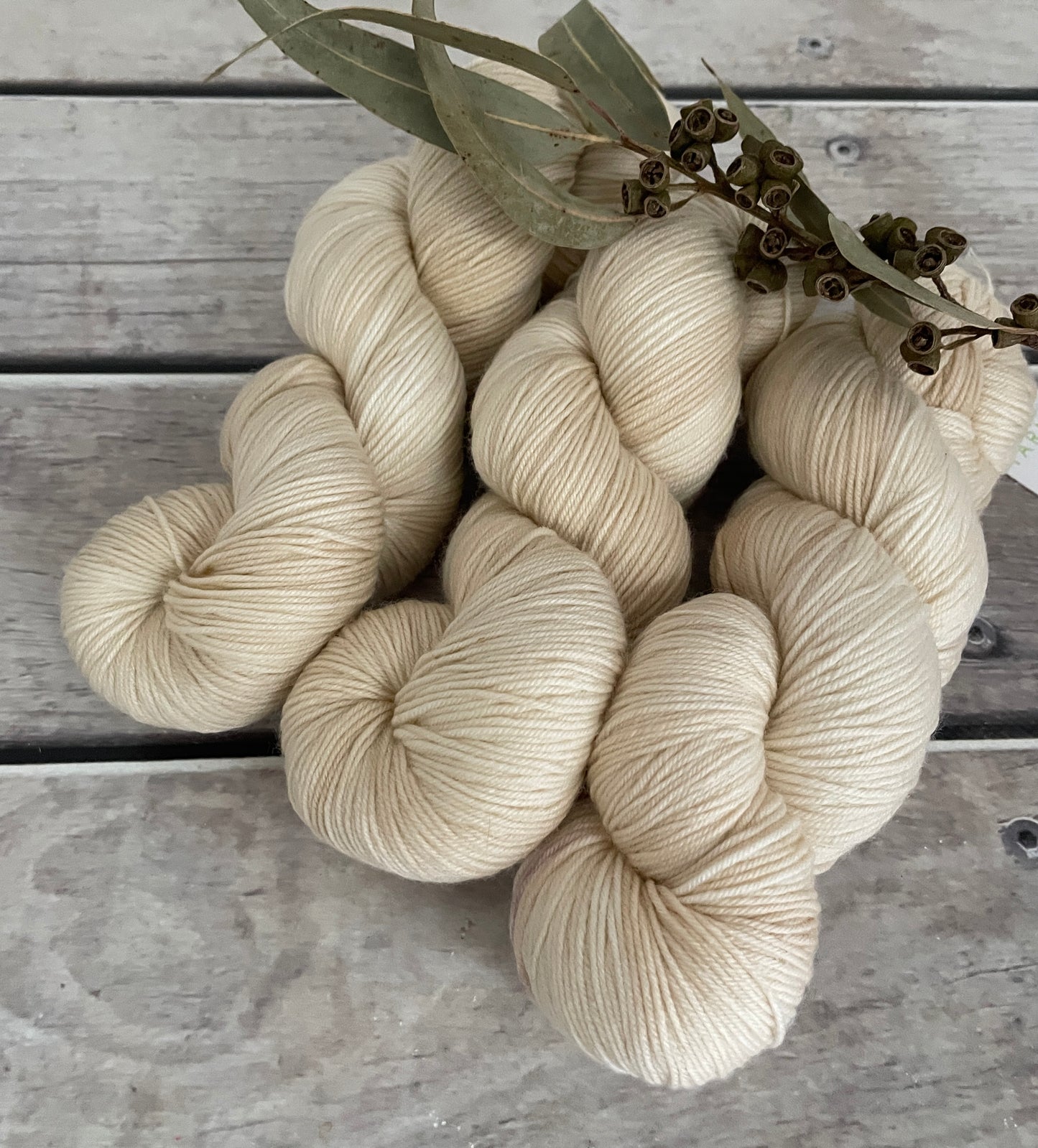 Pale Gold - 4 ply merino/nylon sock yarn - Darjeeling
