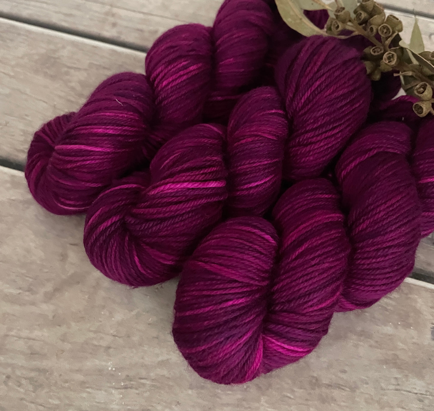 Theatrics ooak - Darjeeling DK sock yarn - 8 ply