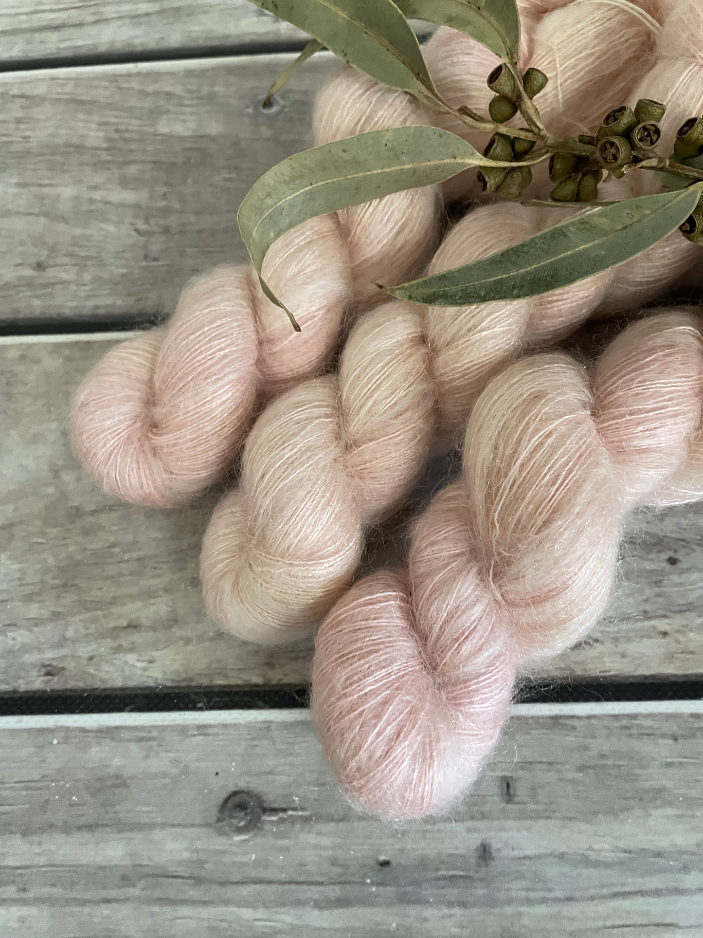 She sells Seashells - 2 ply Silk / Mohair - Shui Yun