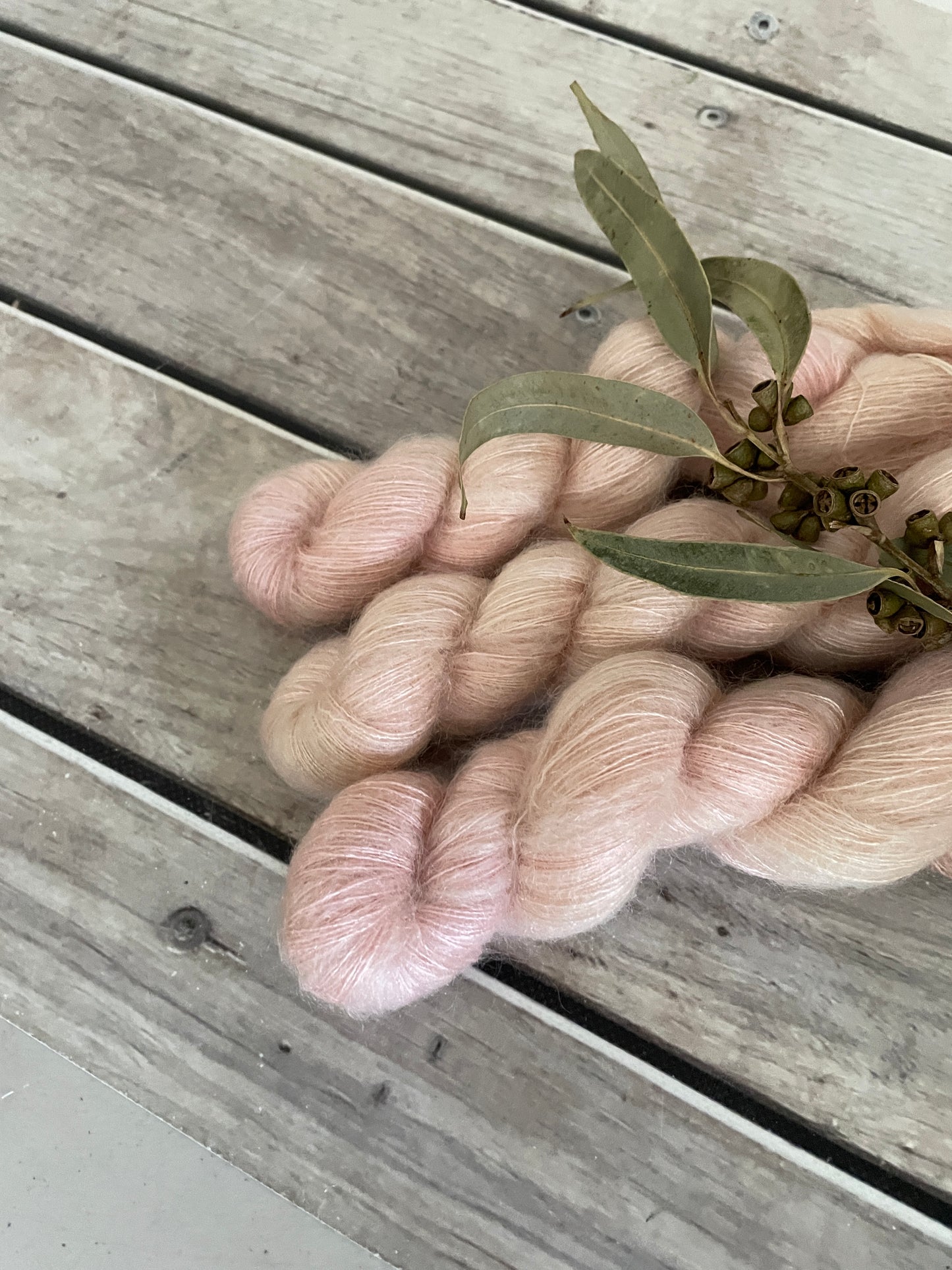 She sells Seashells - 2 ply Silk / Mohair - Shui Yun