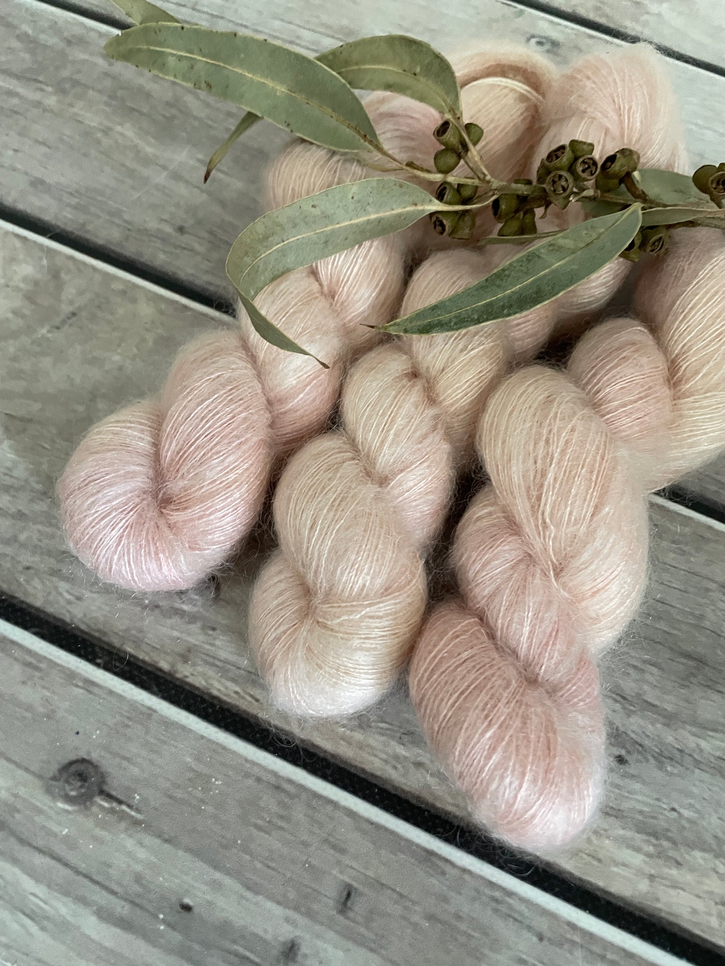 She sells Seashells - 2 ply Silk / Mohair - Shui Yun
