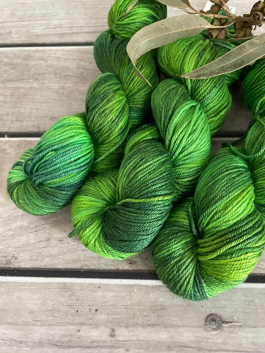 Pond Life - 8 Ply - BFL and silk - Luschan DK
