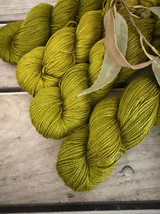 My Jade Bracelet - 4 ply silk - Ginseng f