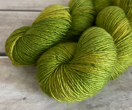 Pickle on Merino and Silk 4 ply single - Osmanthus