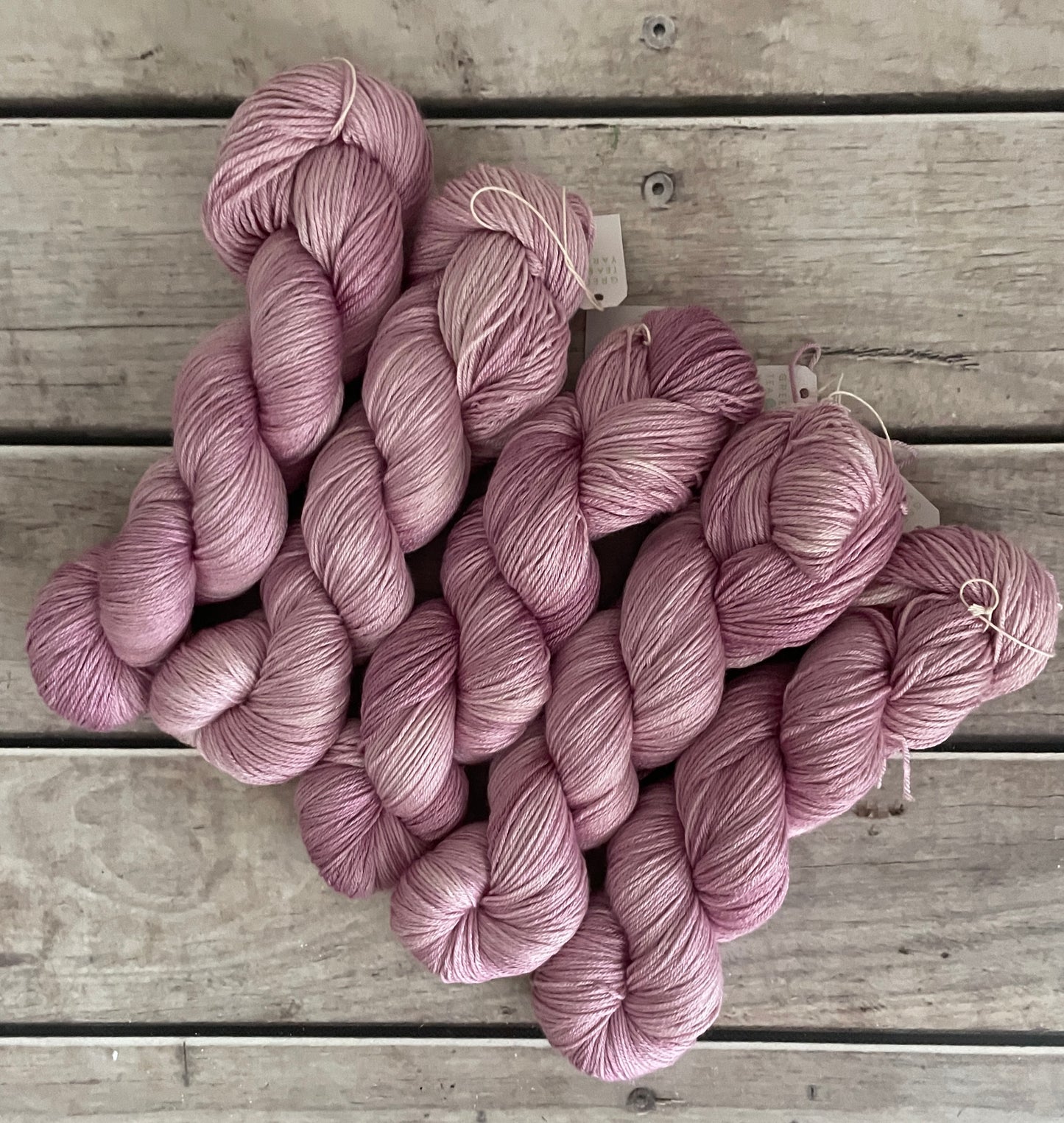 Soft Rose - 4ply/fingering - silk and merino yarn - Jasmin 4
