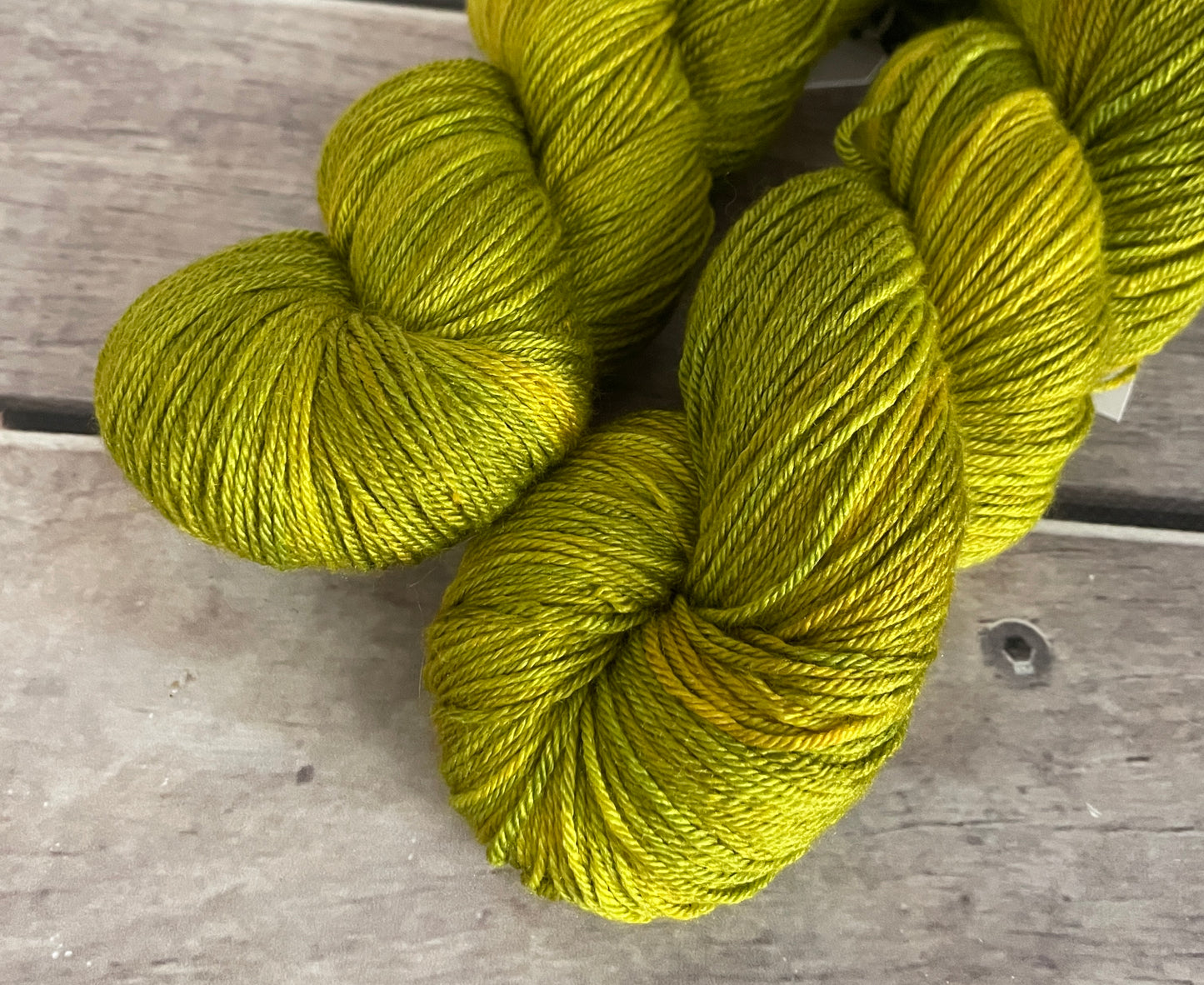 Radio Green - Merino/silk - 4 Ply - Jasmine
