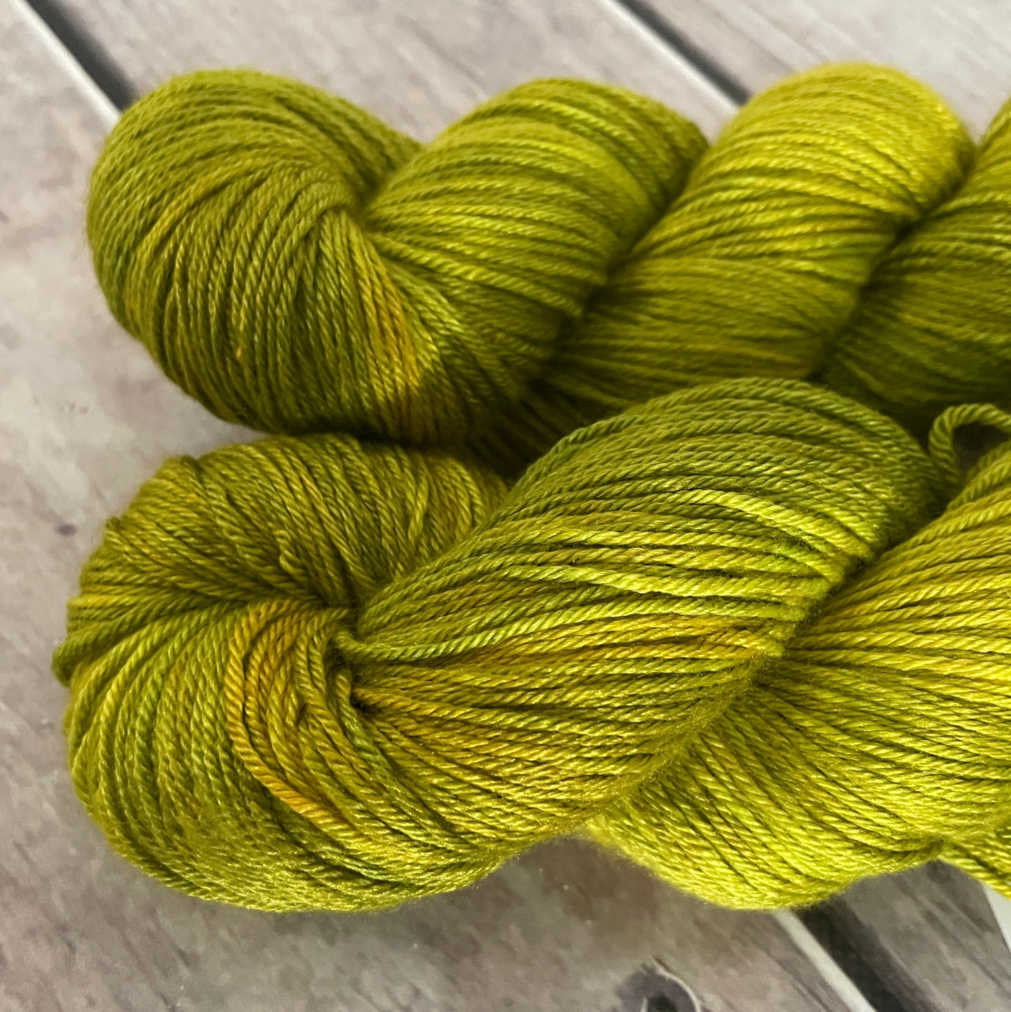 Radio Green - Merino/silk - 4 Ply - Jasmine