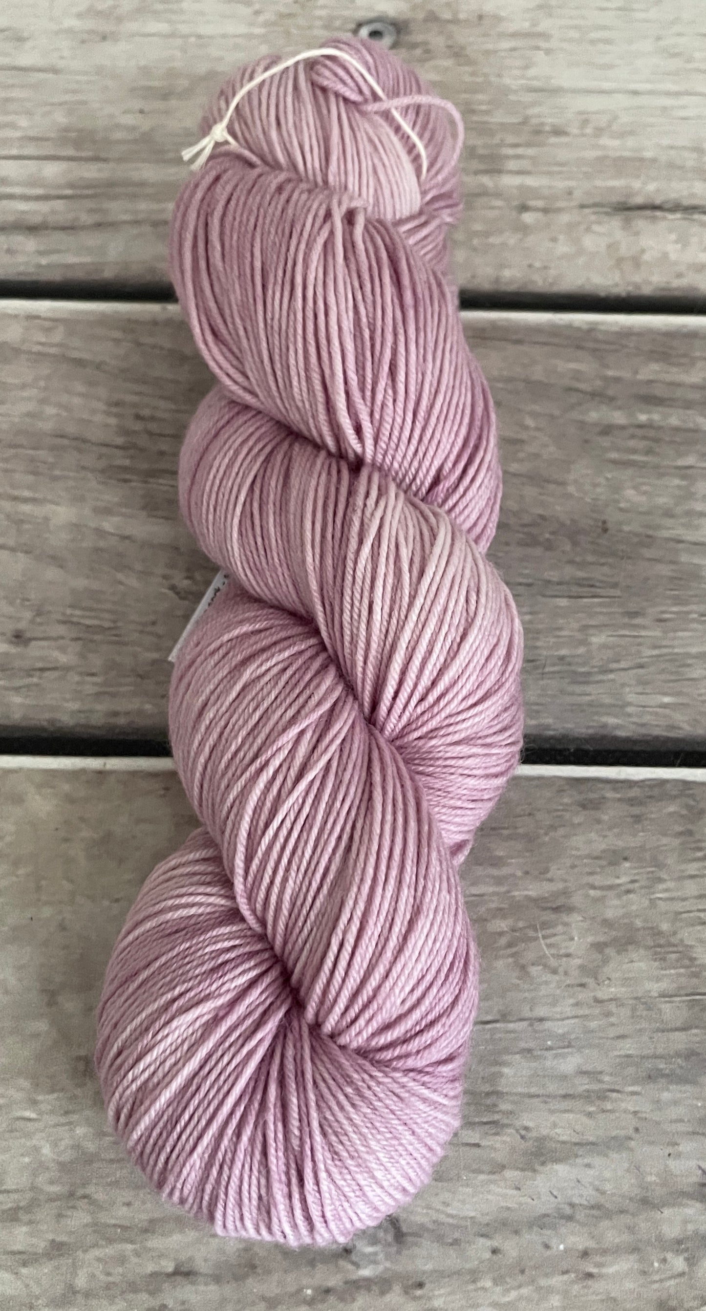 Soft Rose - 4 ply sock yarn in merino and nylon - Darjeeling 4
