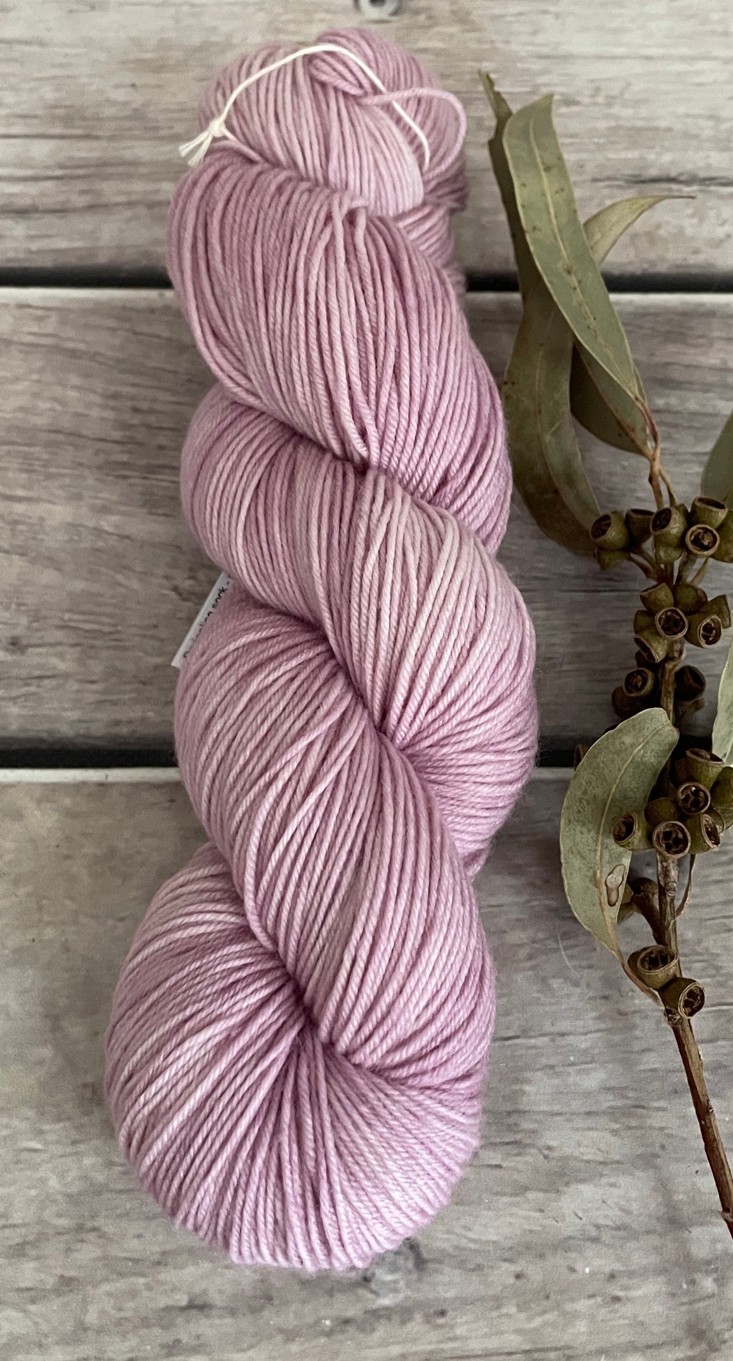 Soft Rose - 4 ply sock yarn in merino and nylon - Darjeeling 4