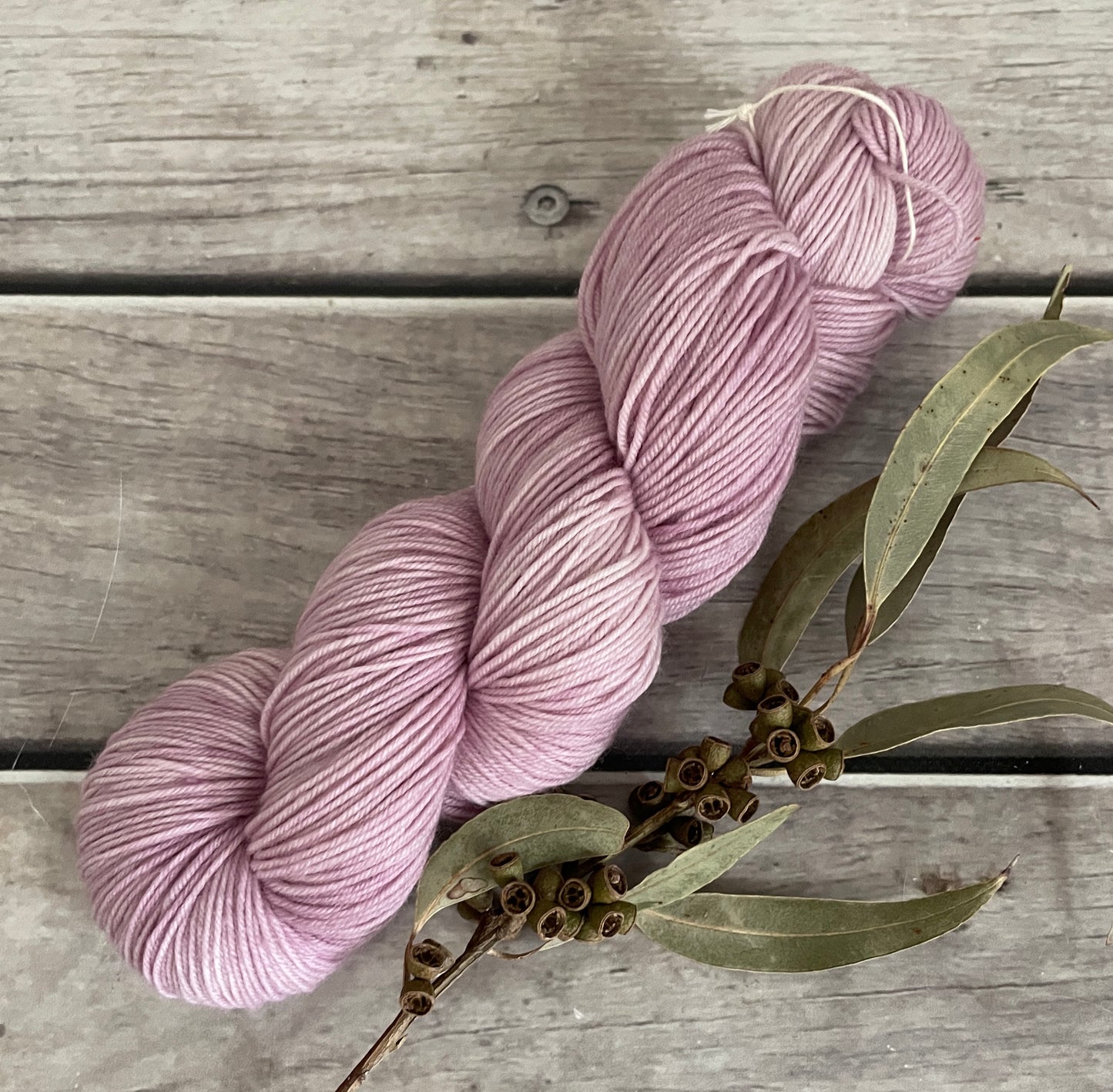 Soft Rose - 4 ply sock yarn in merino and nylon - Darjeeling 4