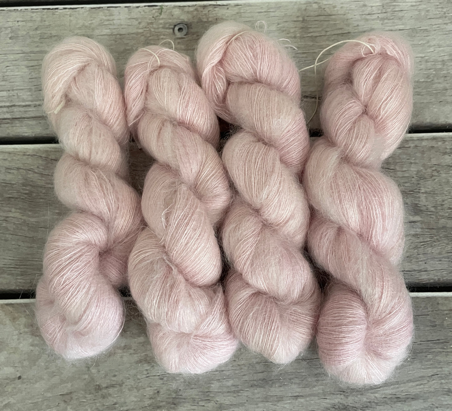 She sells Seashells - 2 ply Silk / Mohair - Shui Yun
