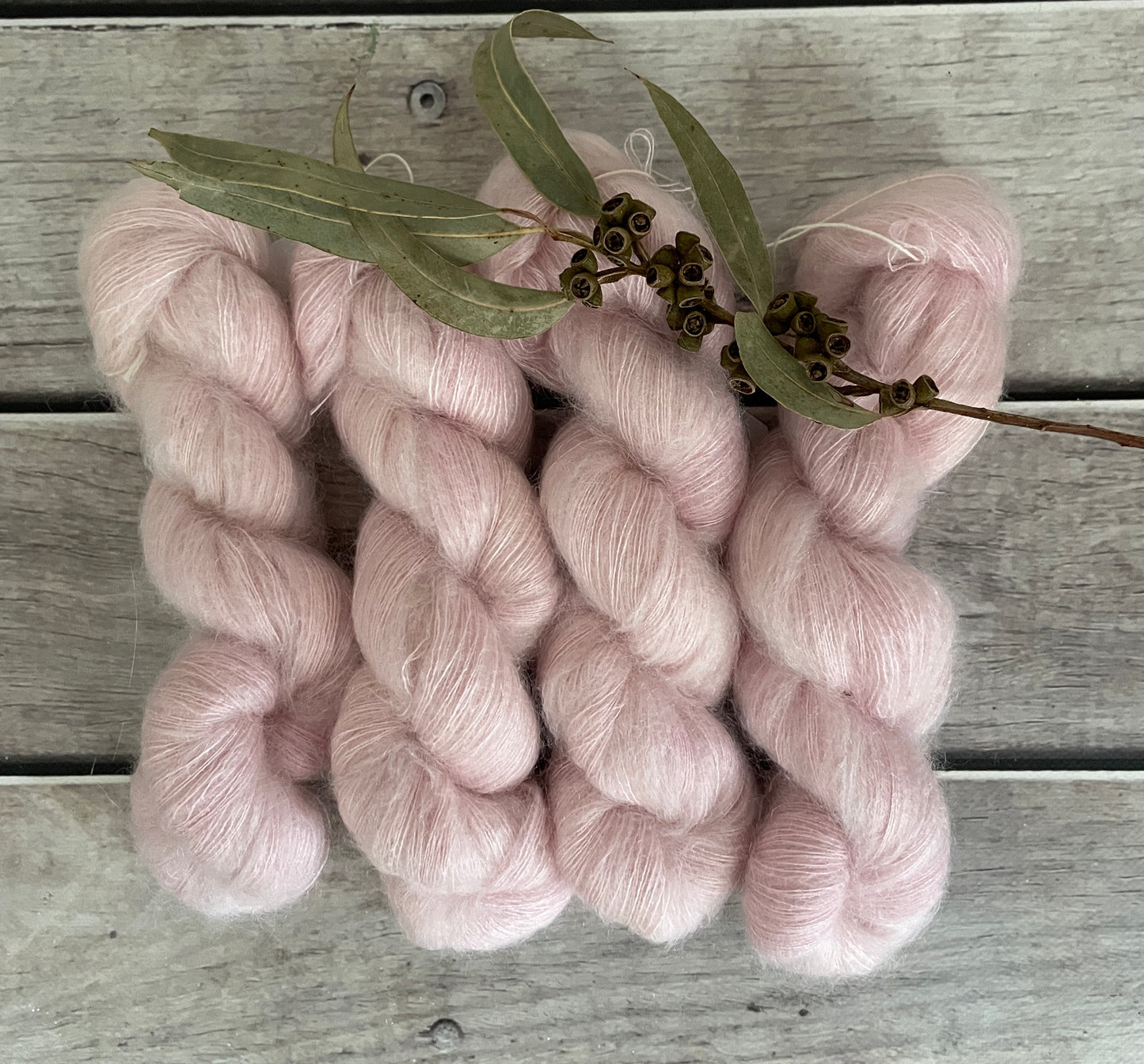 She sells Seashells - 2 ply Silk / Mohair - Shui Yun