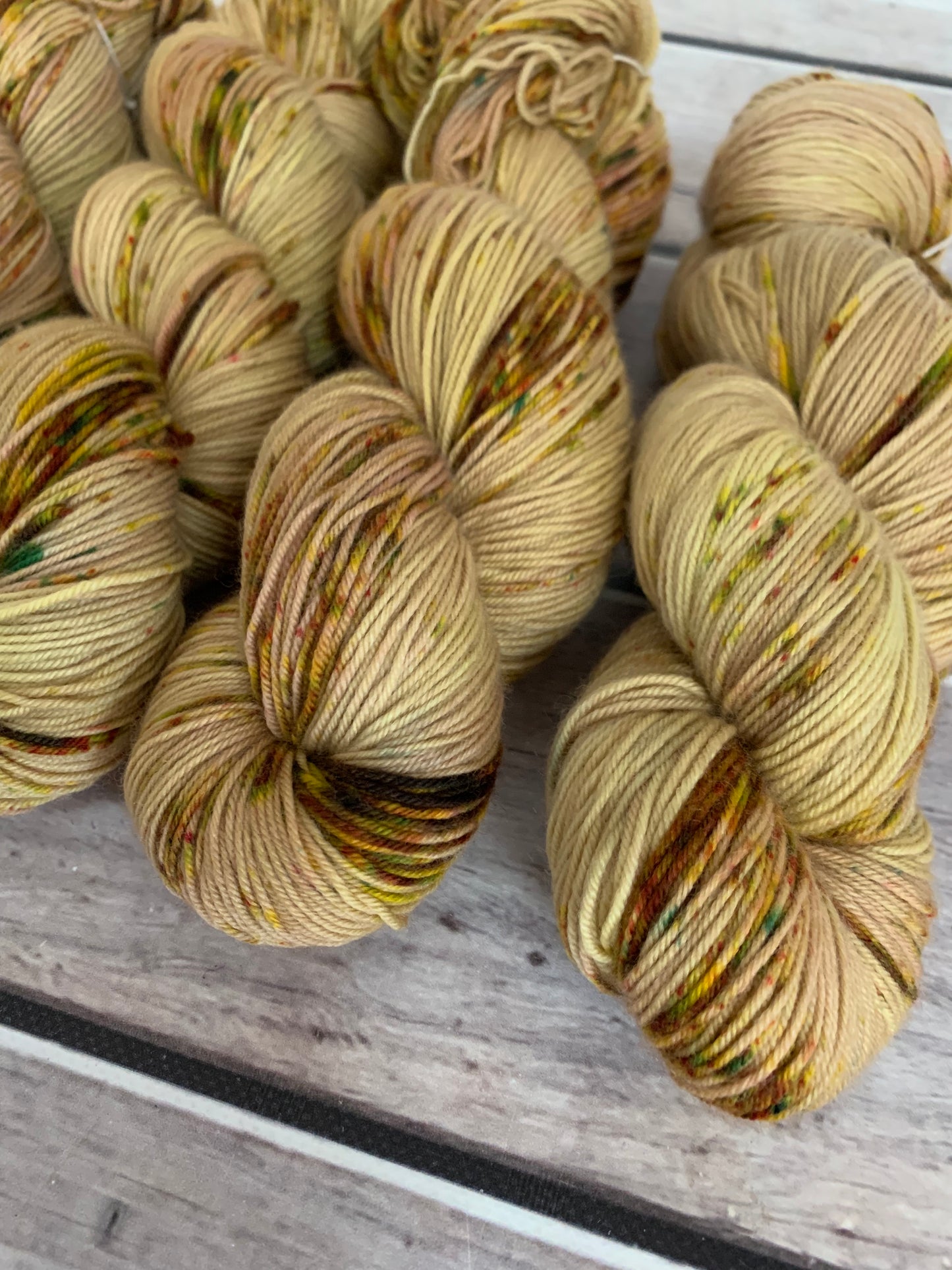 Pebbles ooak - Darjeeling sock yarn - 4 ply