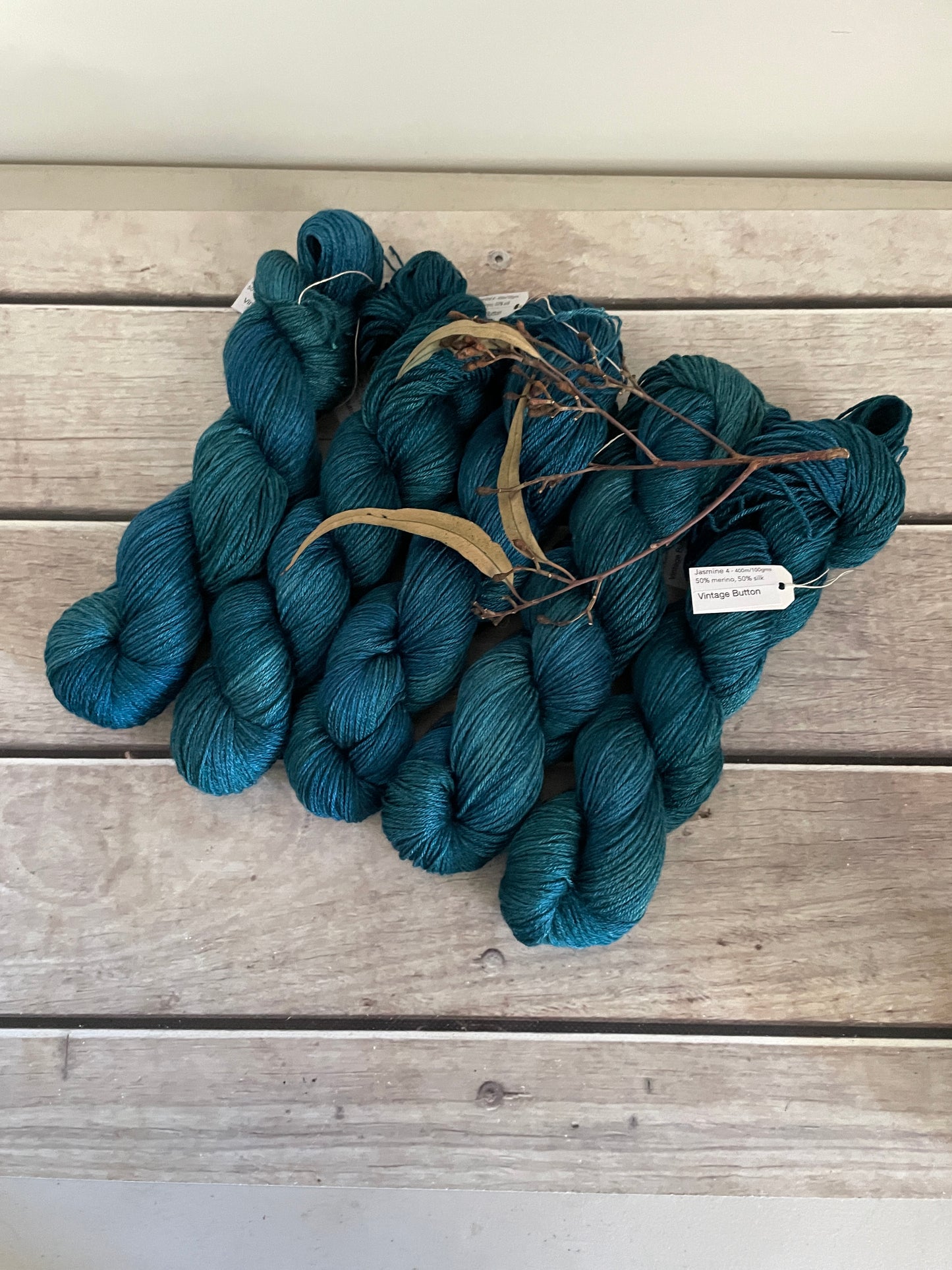 Vintage Button - Merino/silk - 4 Ply - Jasmine