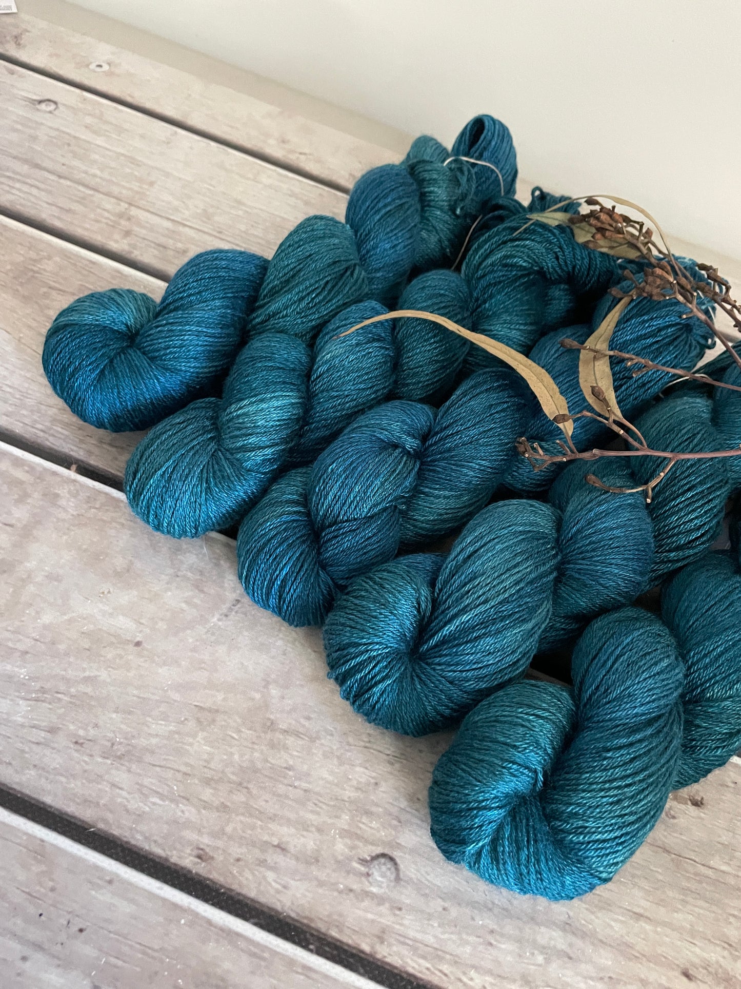 Vintage Button - Merino/silk - 4 Ply - Jasmine