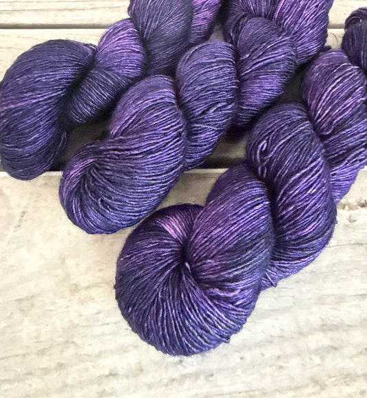 Purple Fade #5 - Merino and Silk 4 ply single - Osmanthus