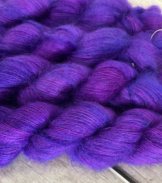 Unicorn - on Shui Yun Silk and Mohair - lace weight, 2 ply
