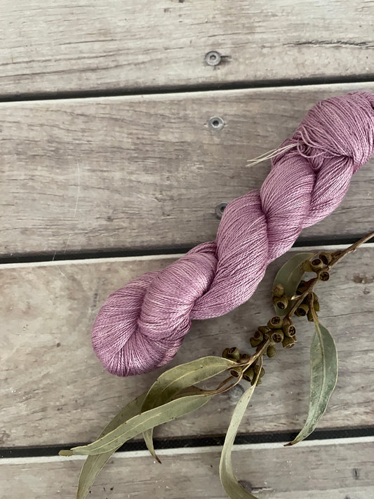 Tea Rose - 3 ply in Mulberry silk - Ginseng hl