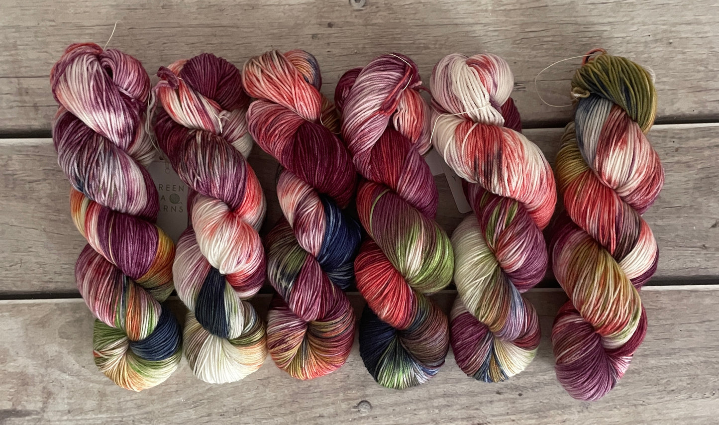 Brushstrokes ooak - sock yarn in merino and nylon - Darjeeling