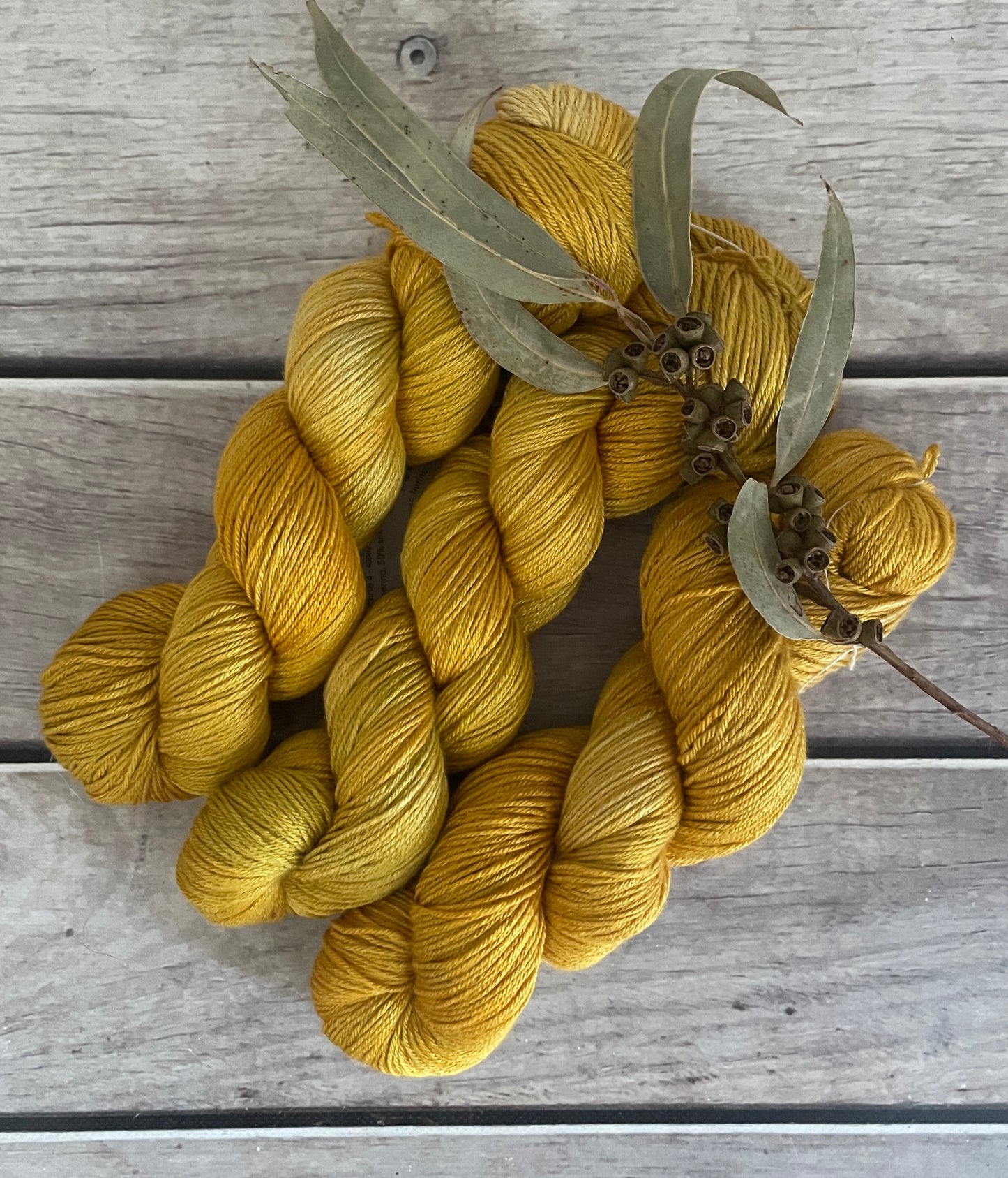 Honeysuckle ooak - Merino/silk - 4 Ply - Jasmine