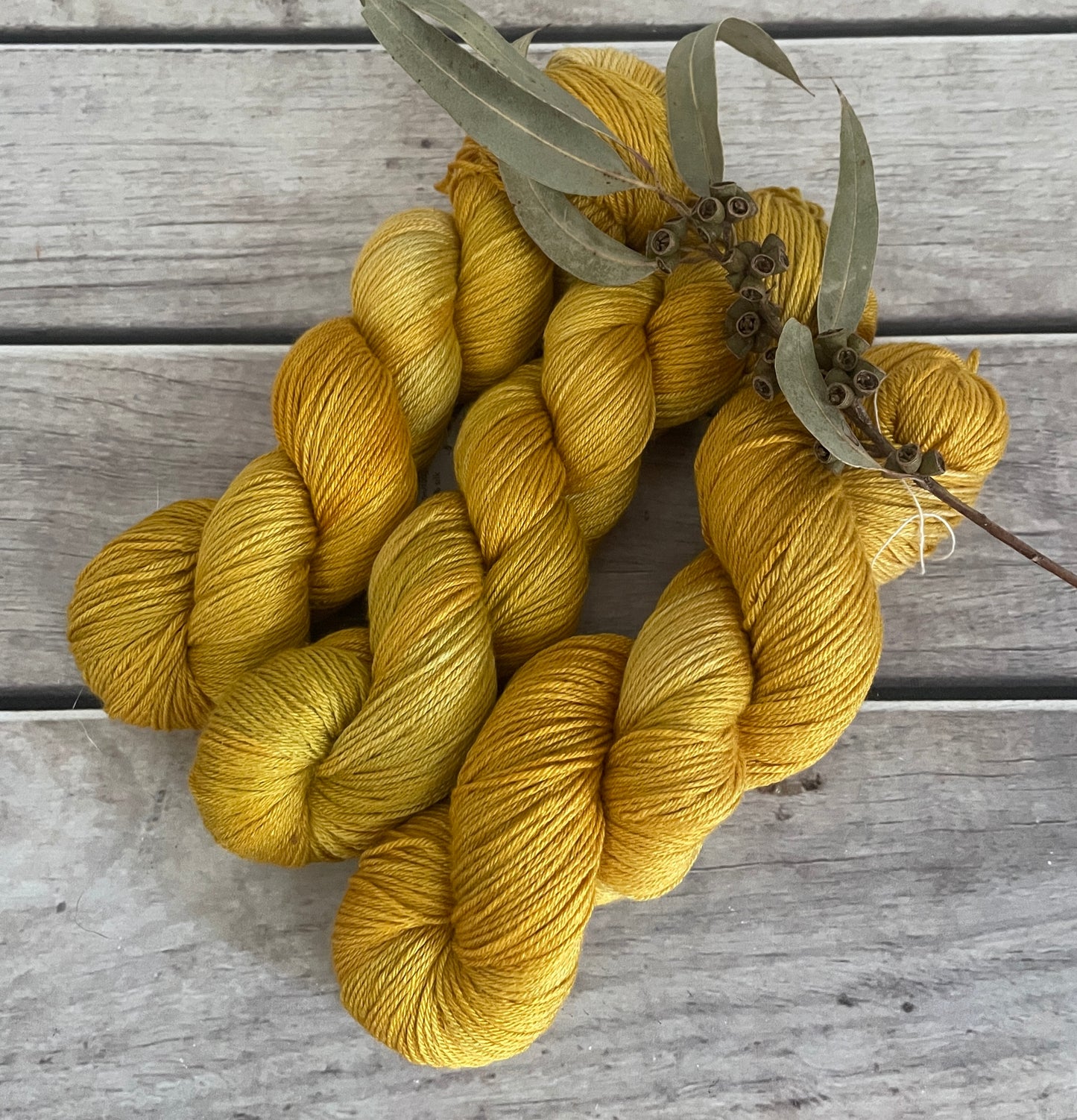 Honeysuckle ooak - Merino/silk - 4 Ply - Jasmine